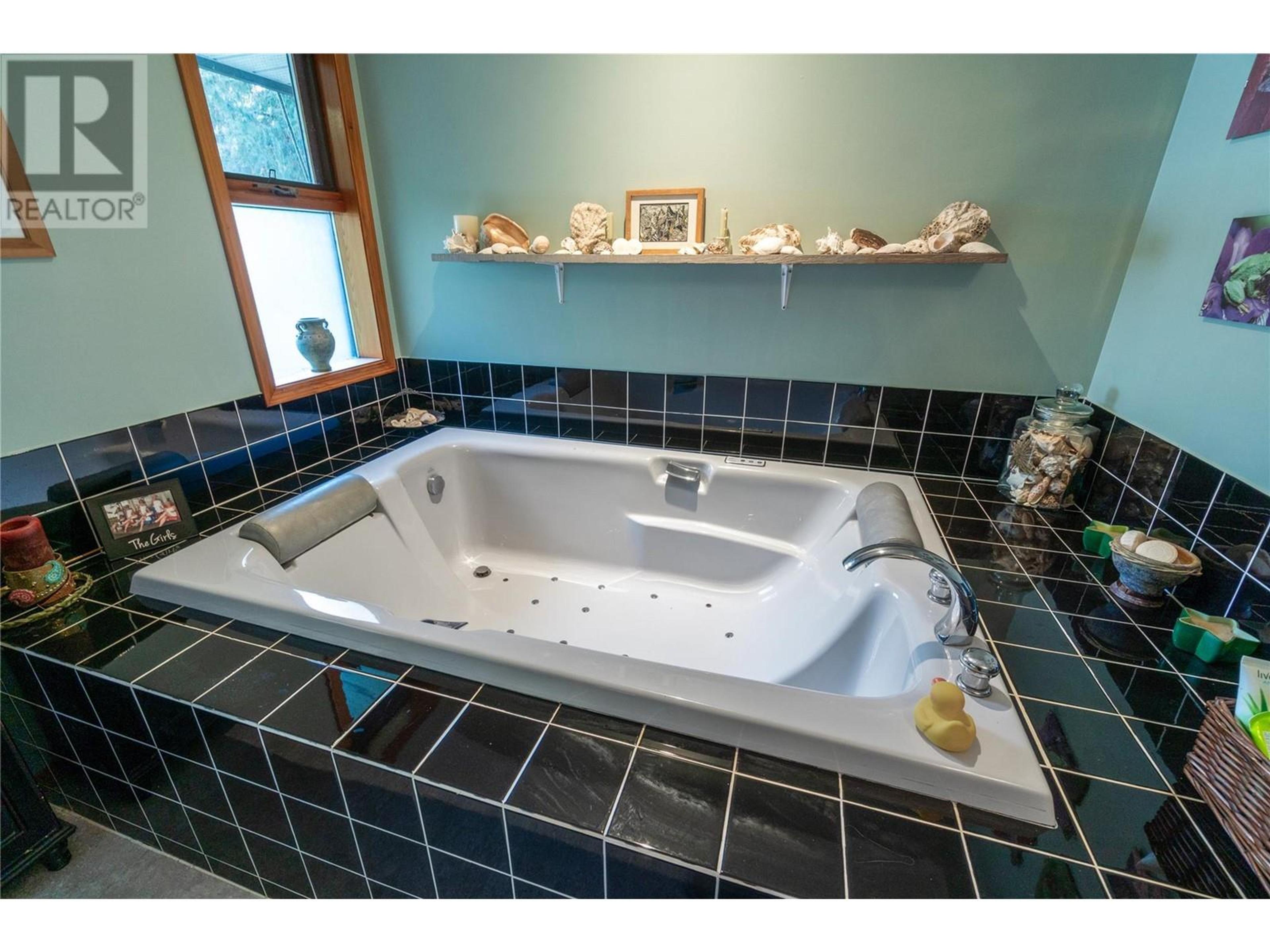 4061 SANTA ROAD - Image 38