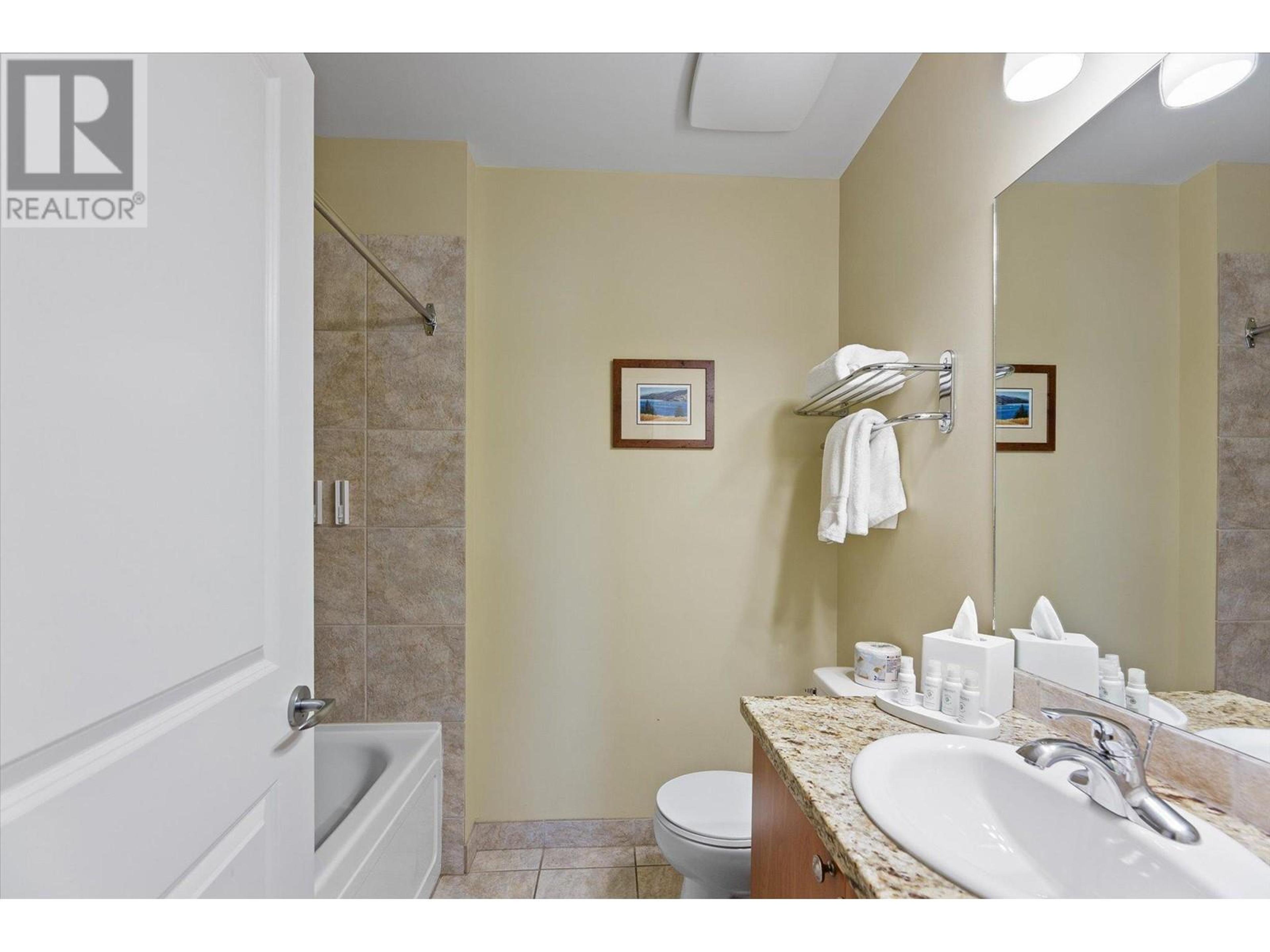 #404 4205 GELLATLY ROAD - Image 22