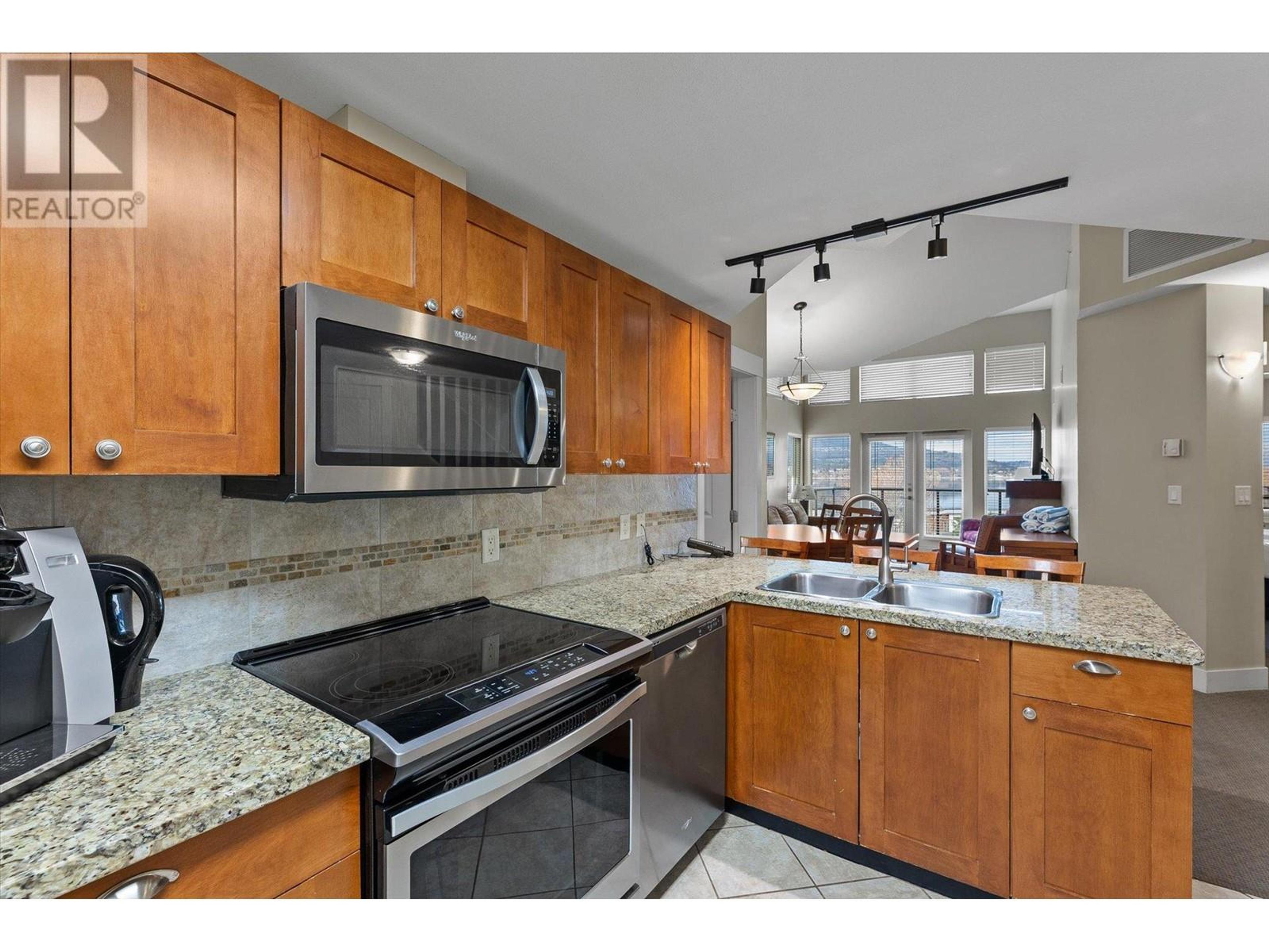 #404 4205 GELLATLY ROAD - Image 7