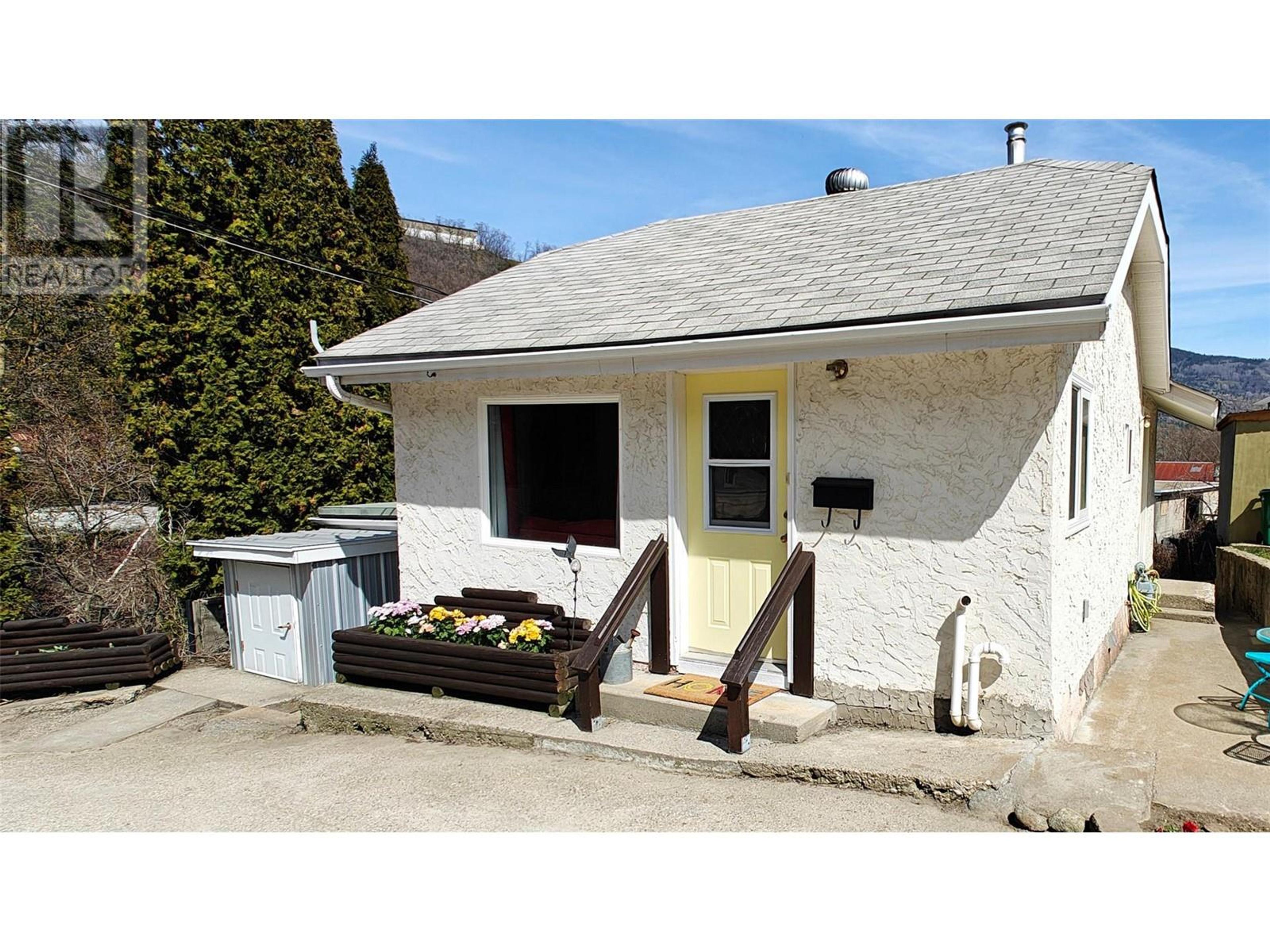 521 TURNER STREET - Image 1