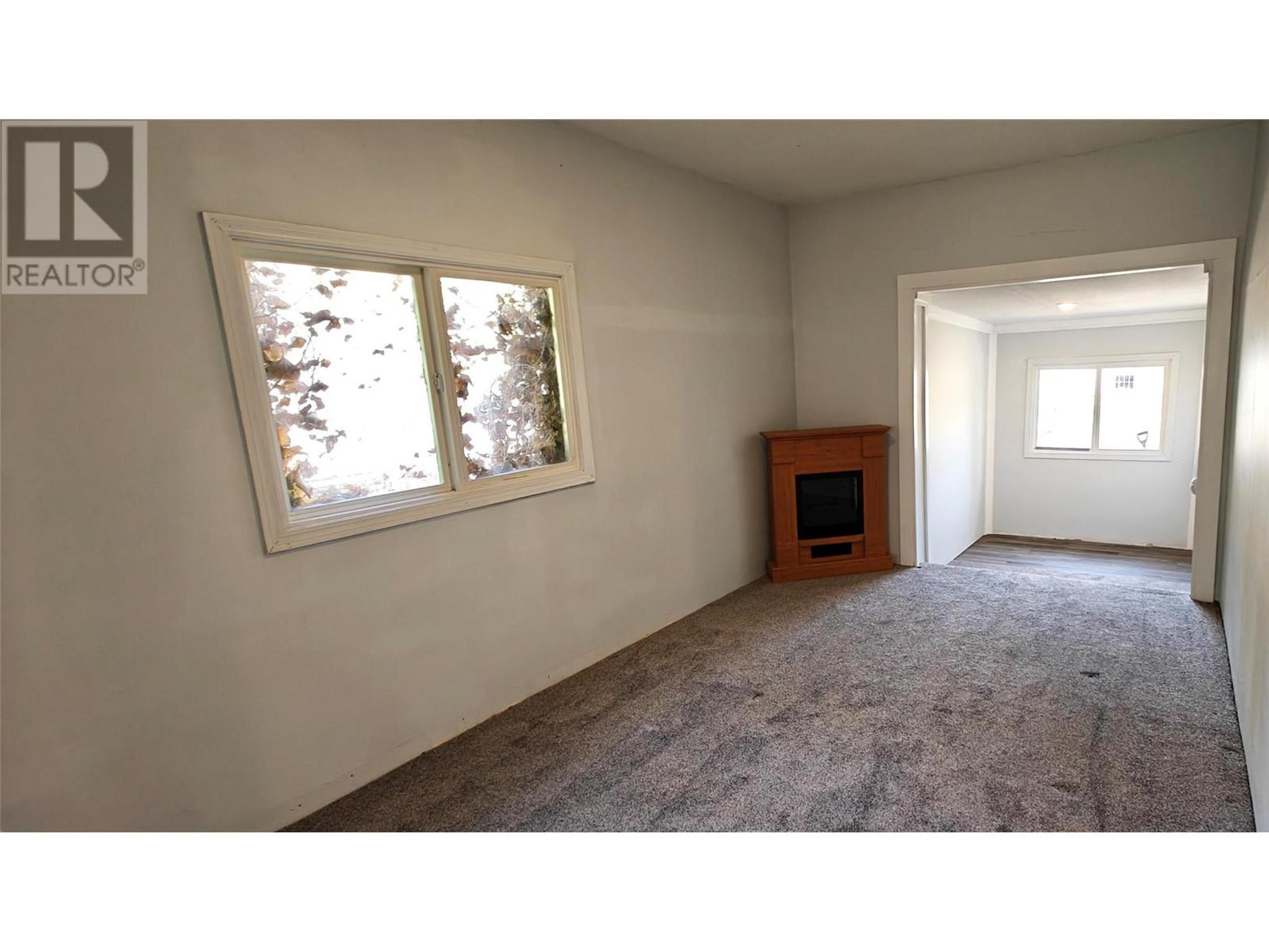 521 TURNER STREET - Image 28