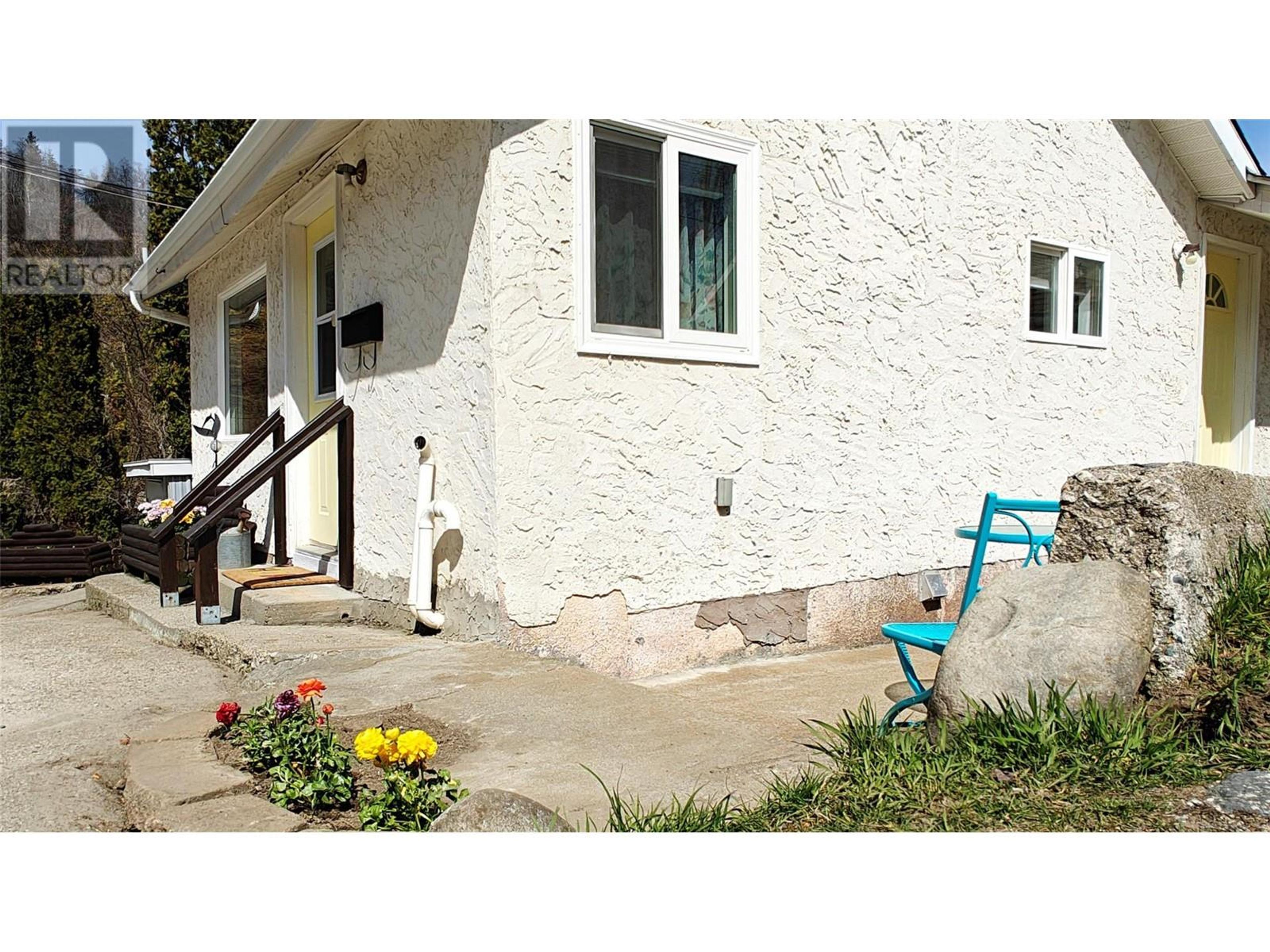 521 TURNER STREET - Image 4