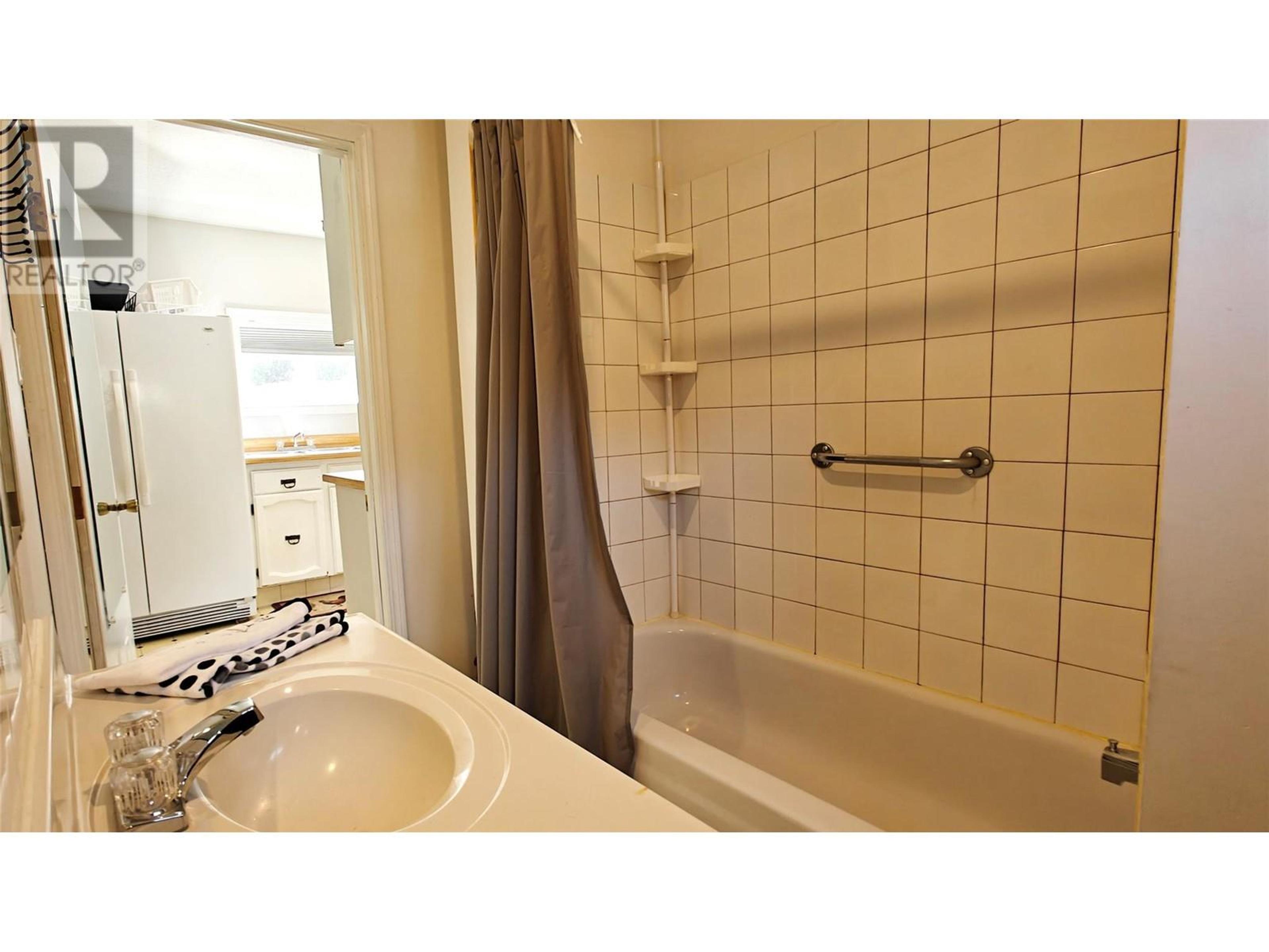 521 TURNER STREET - Image 18