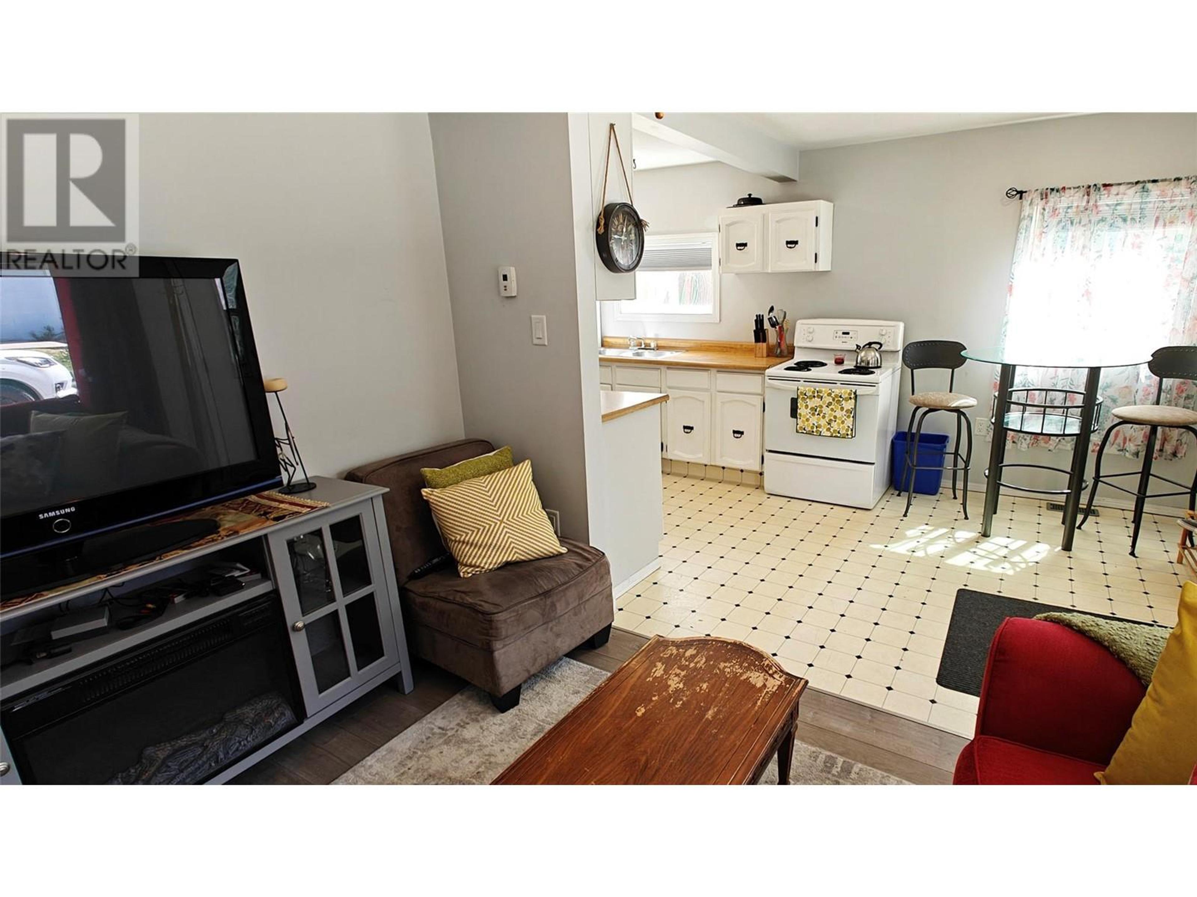 521 TURNER STREET - Image 11