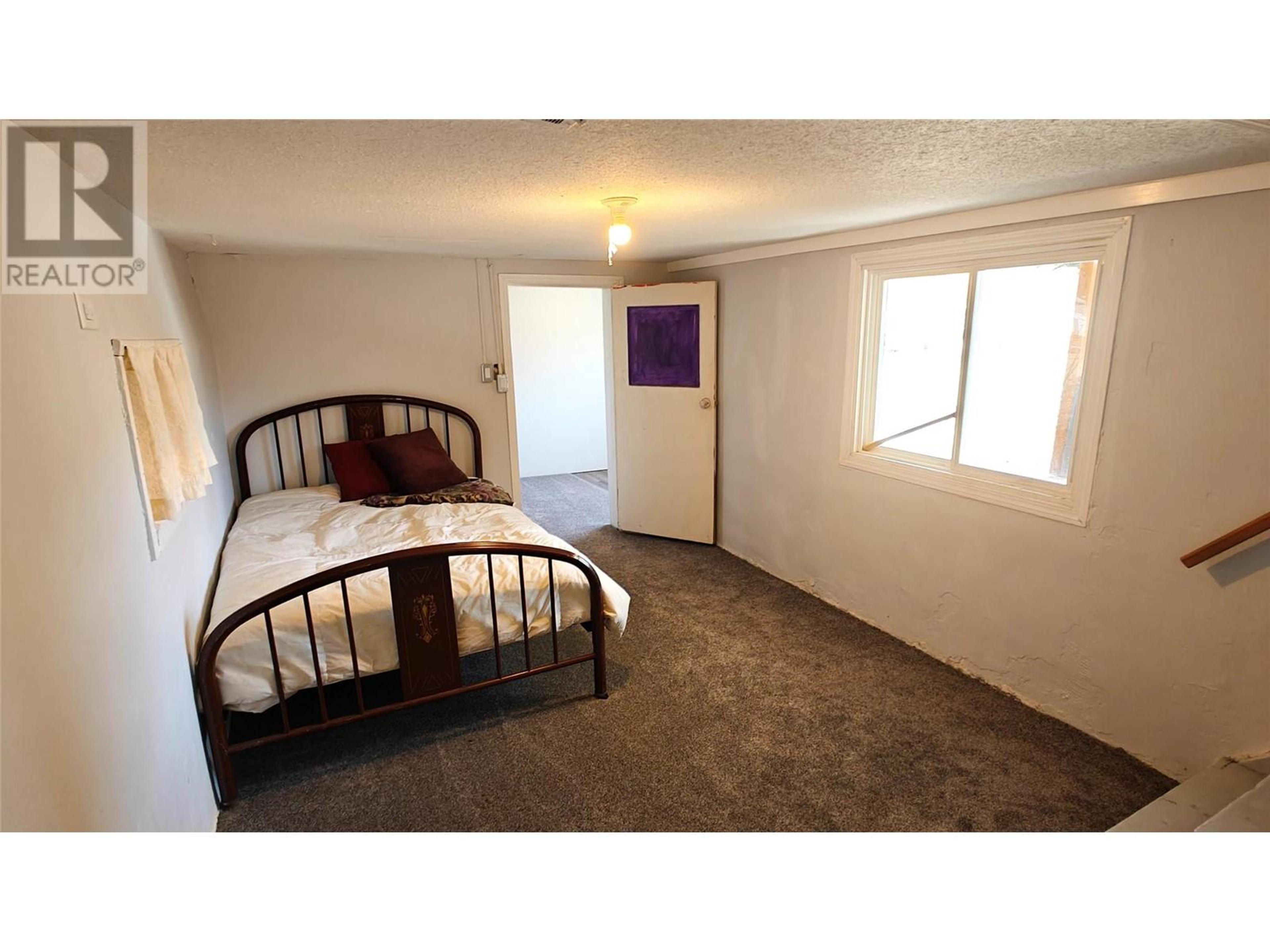 521 TURNER STREET - Image 23