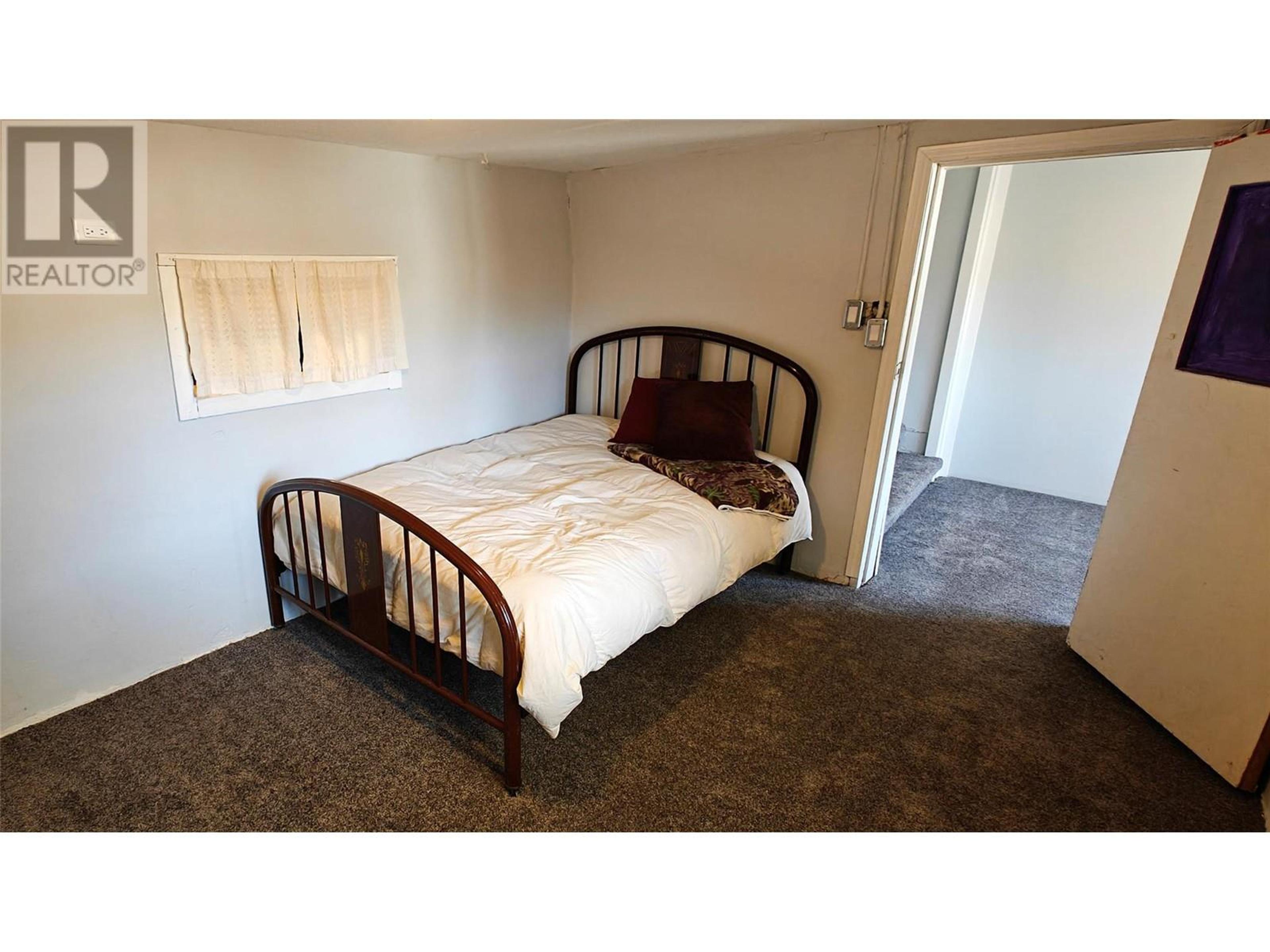 521 TURNER STREET - Image 24