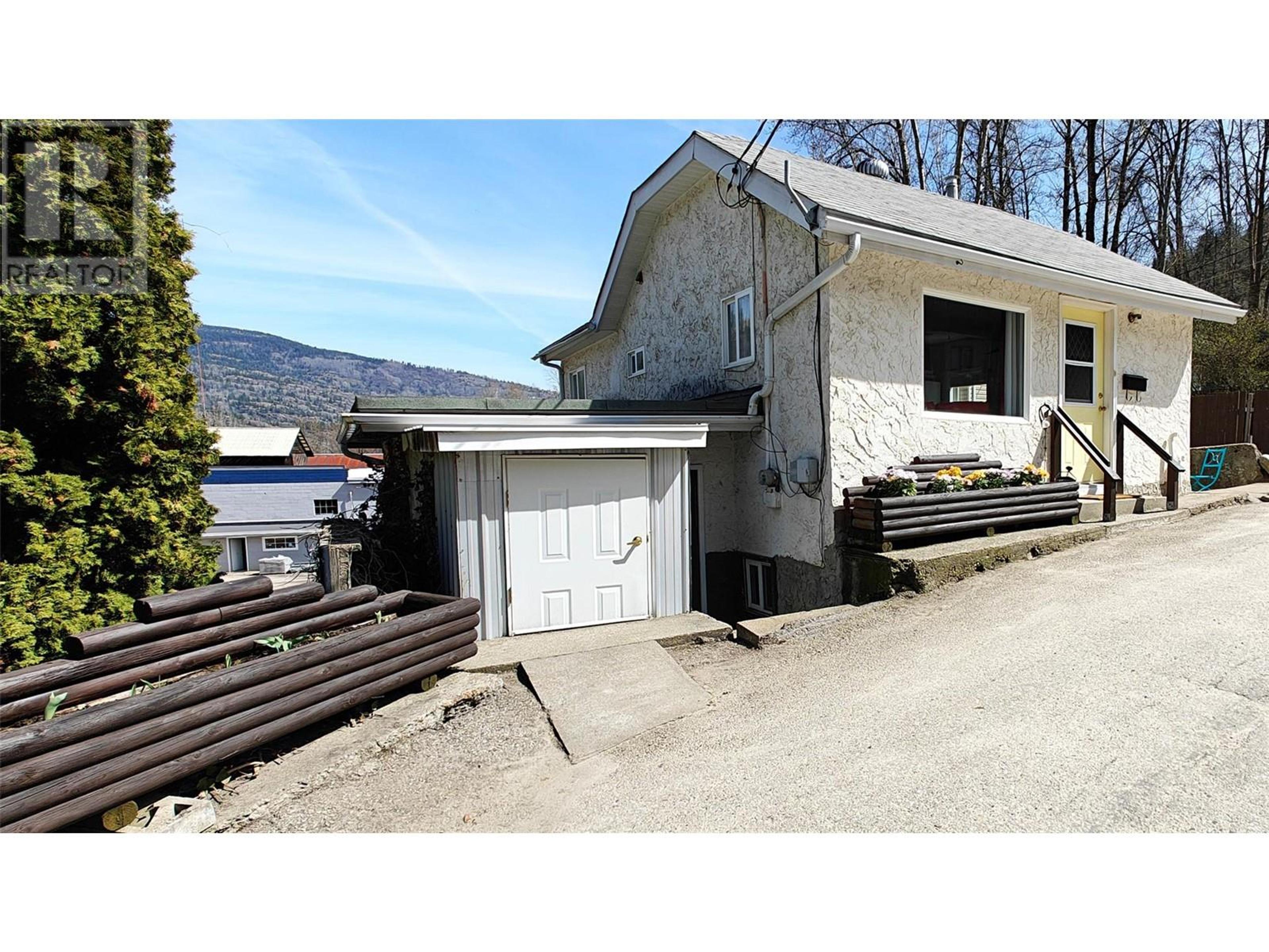 521 TURNER STREET - Image 3