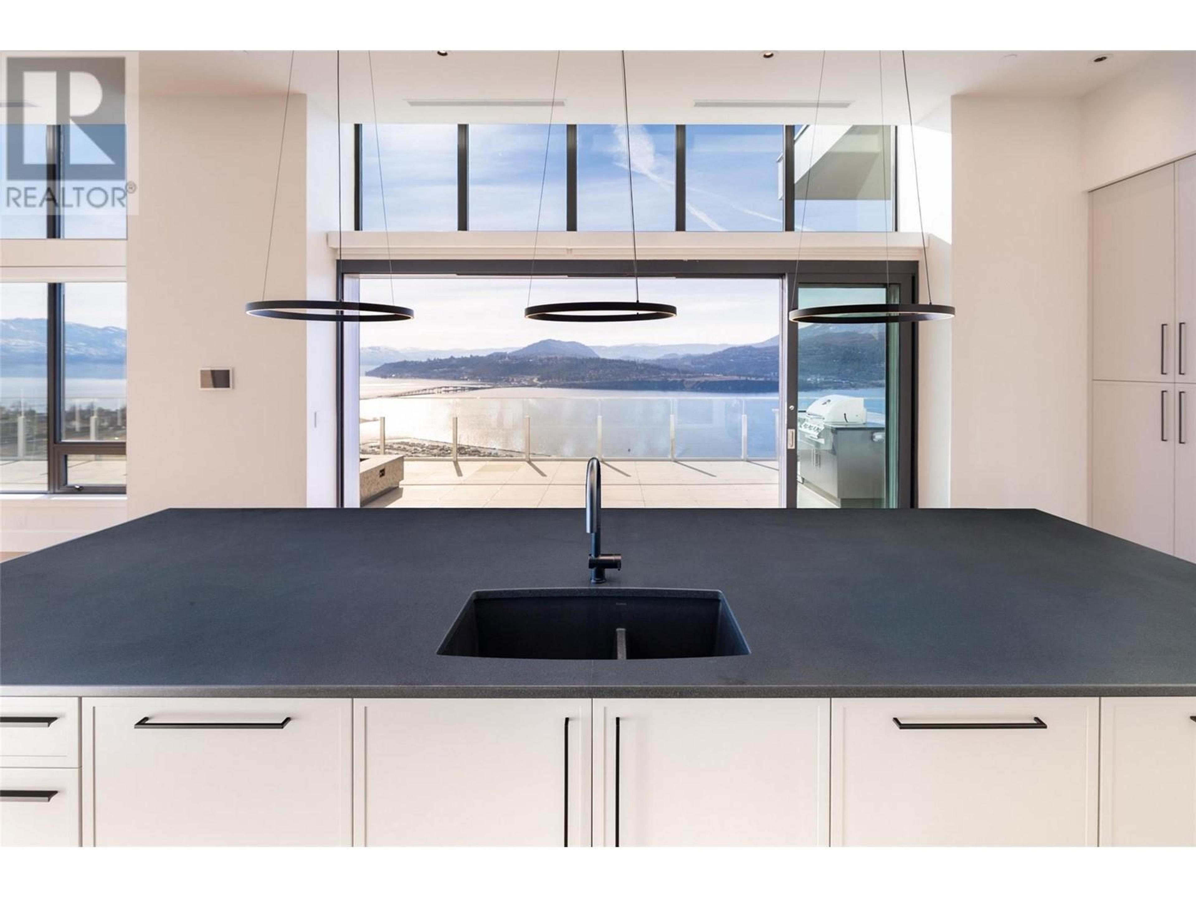 #3601 1191 SUNSET DRIVE - Image 29