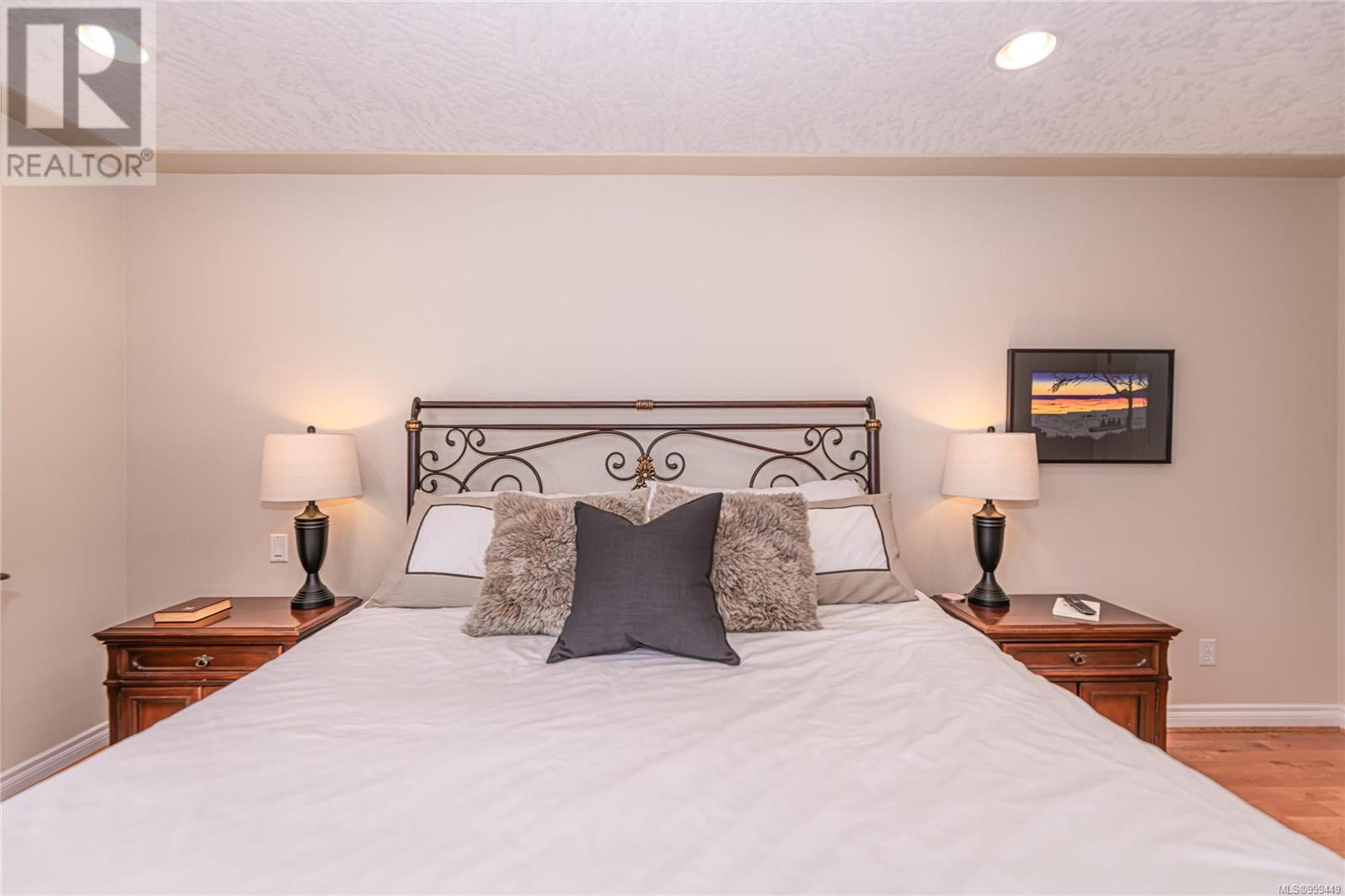 5300 MYNABIRD LANE - Image 28