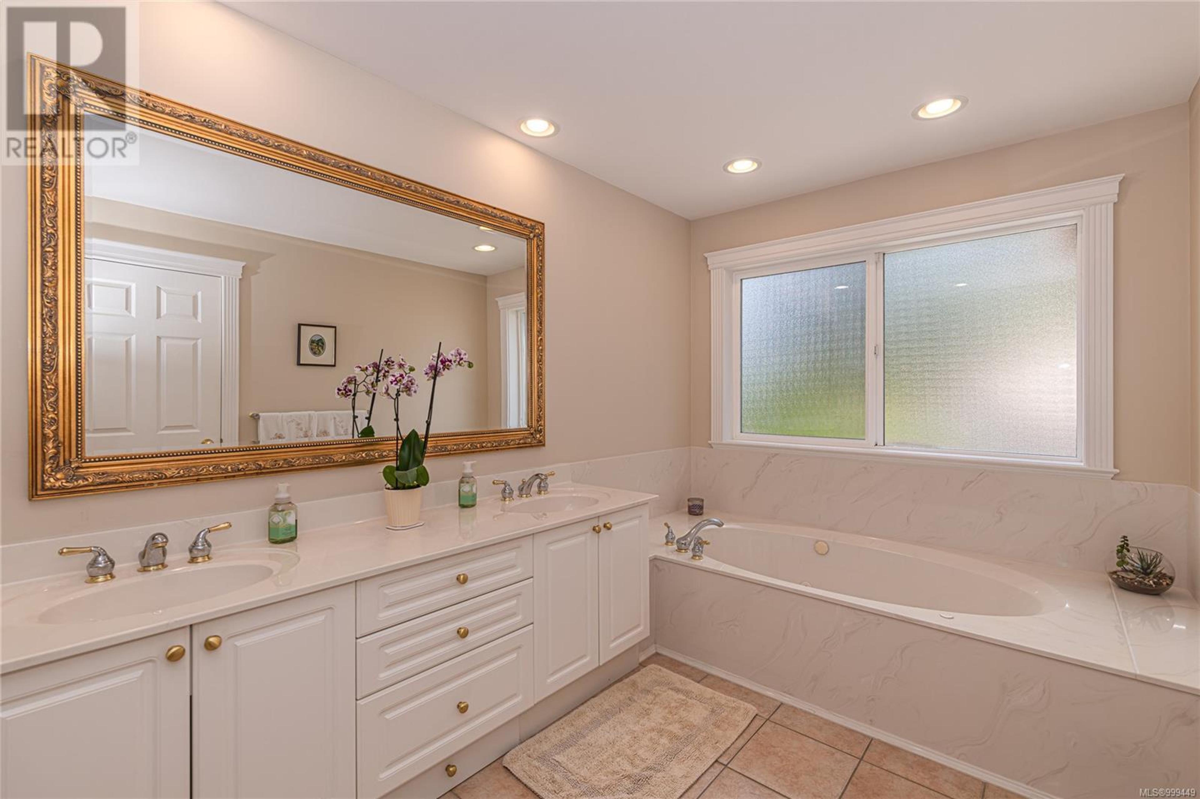 5300 MYNABIRD LANE - Image 31