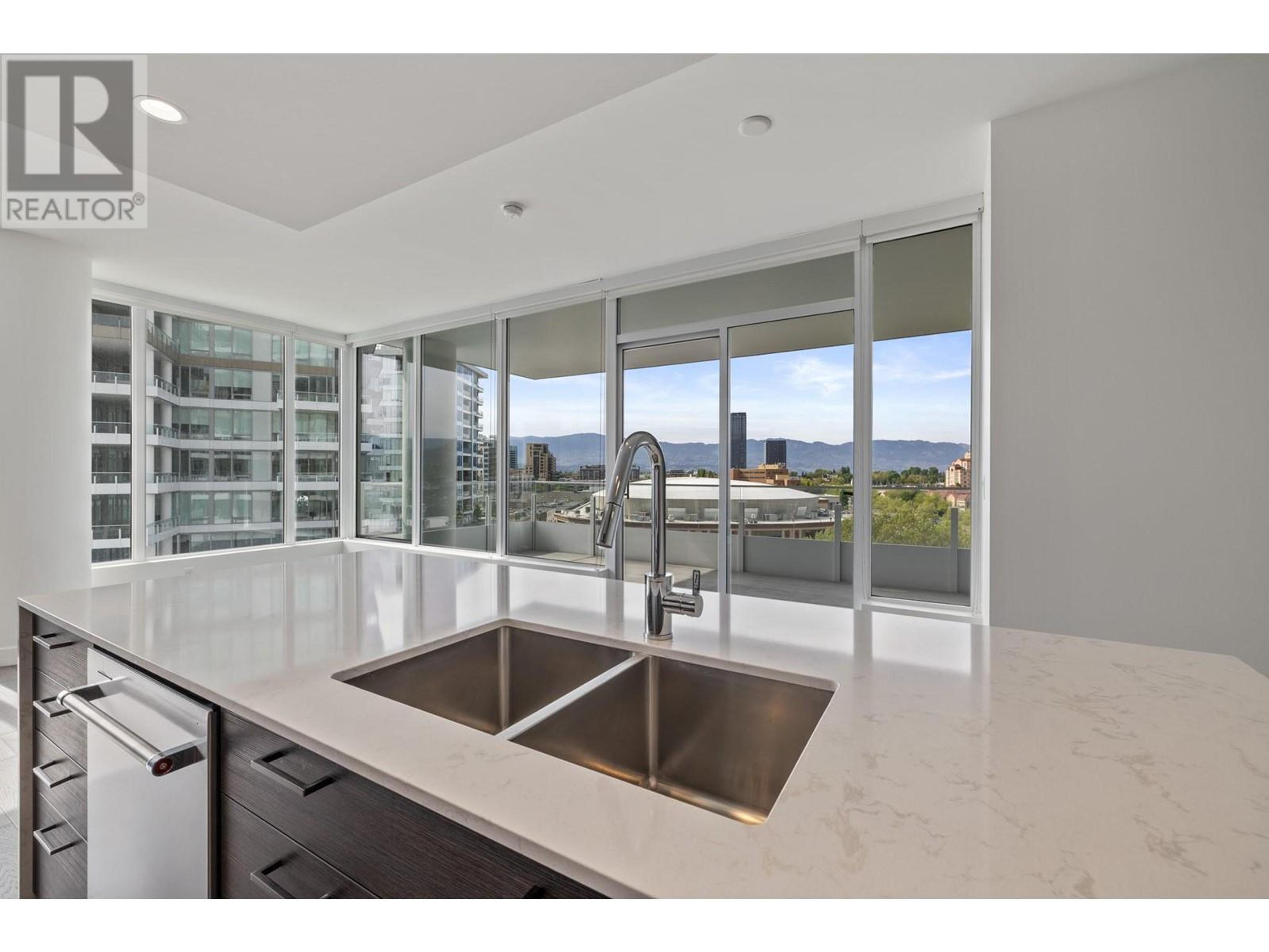 #704 1181 SUNSET DRIVE - Image 5
