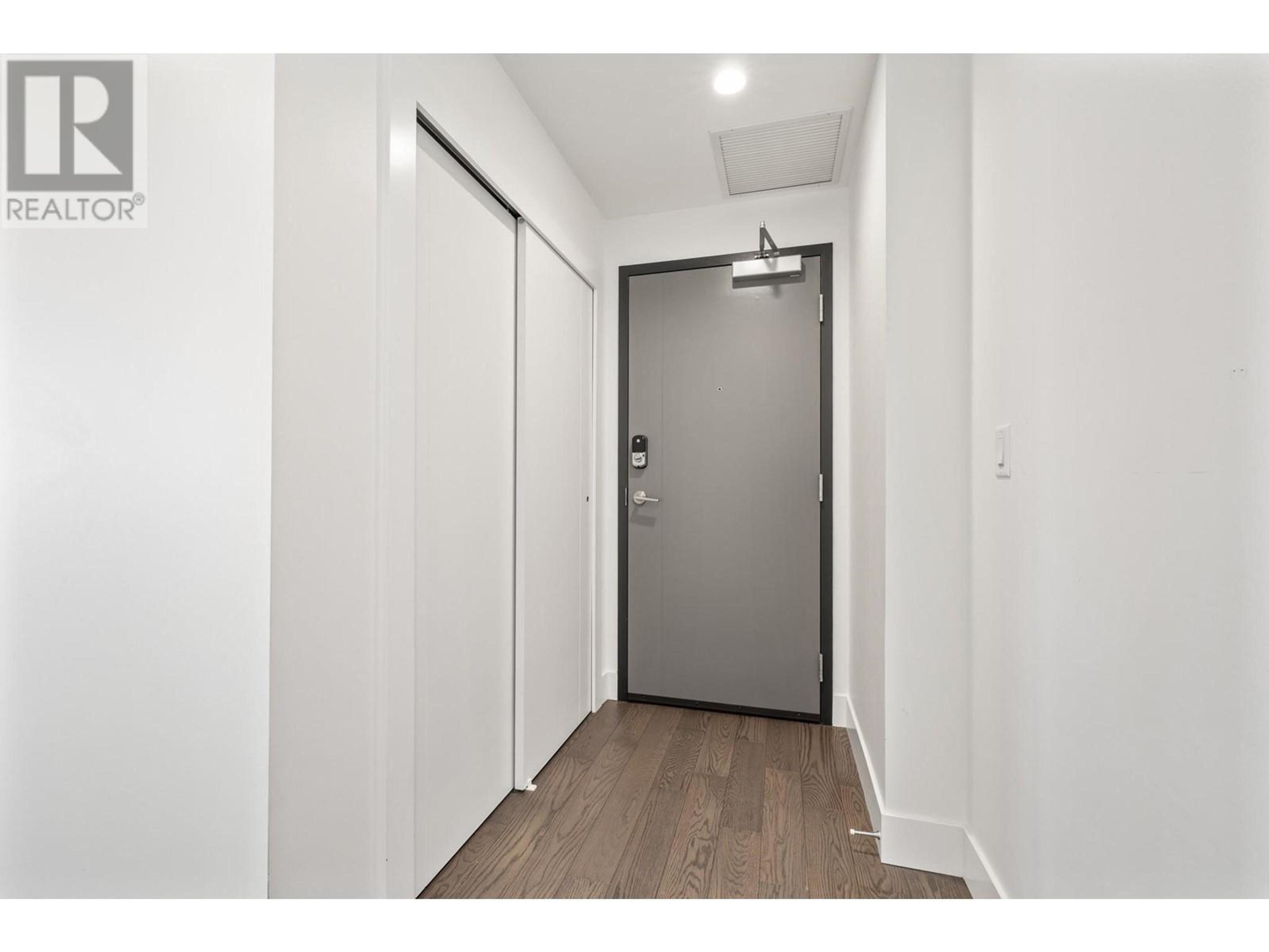 #704 1181 SUNSET DRIVE - Image 24
