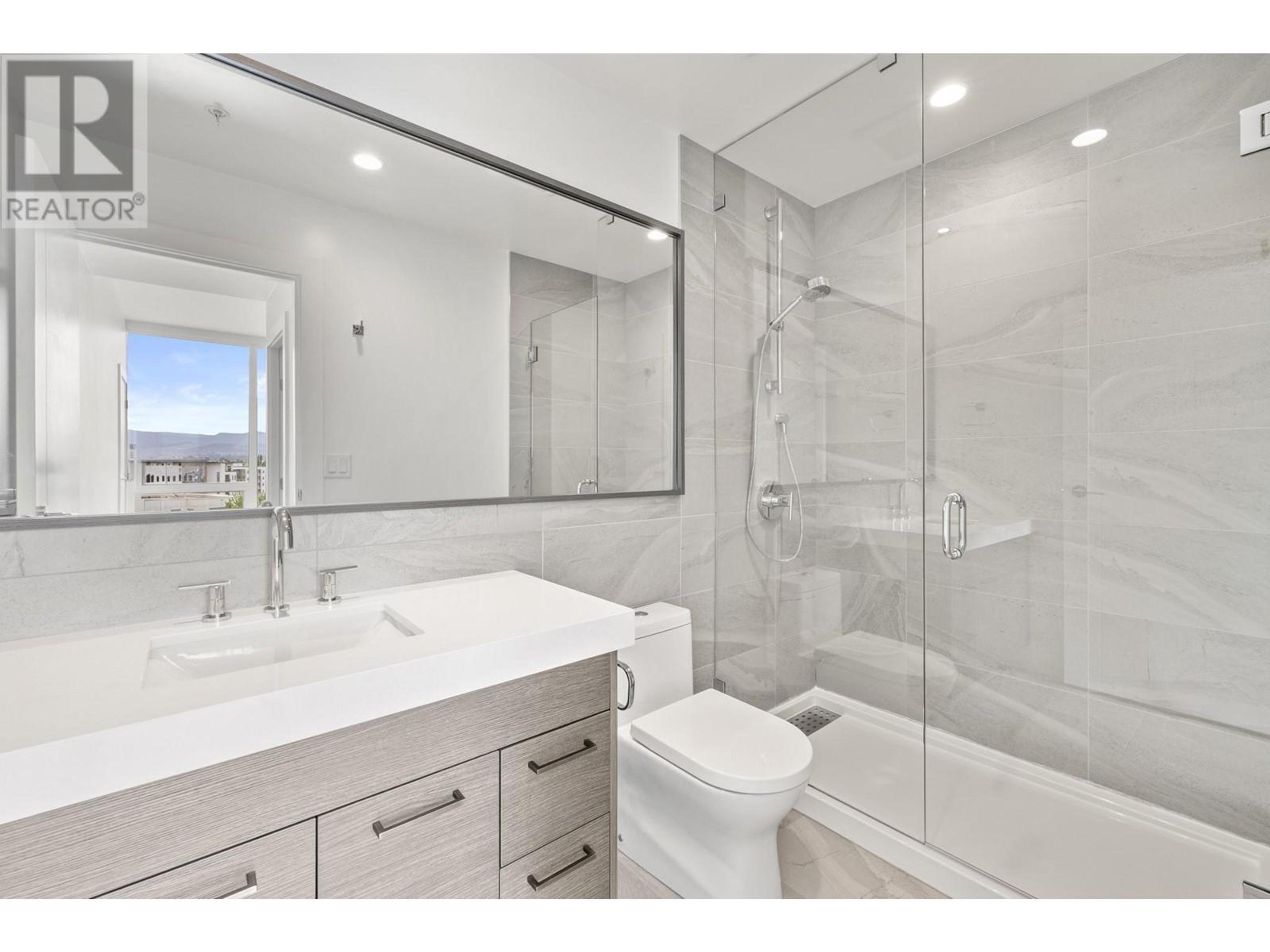 #704 1181 SUNSET DRIVE - Image 18