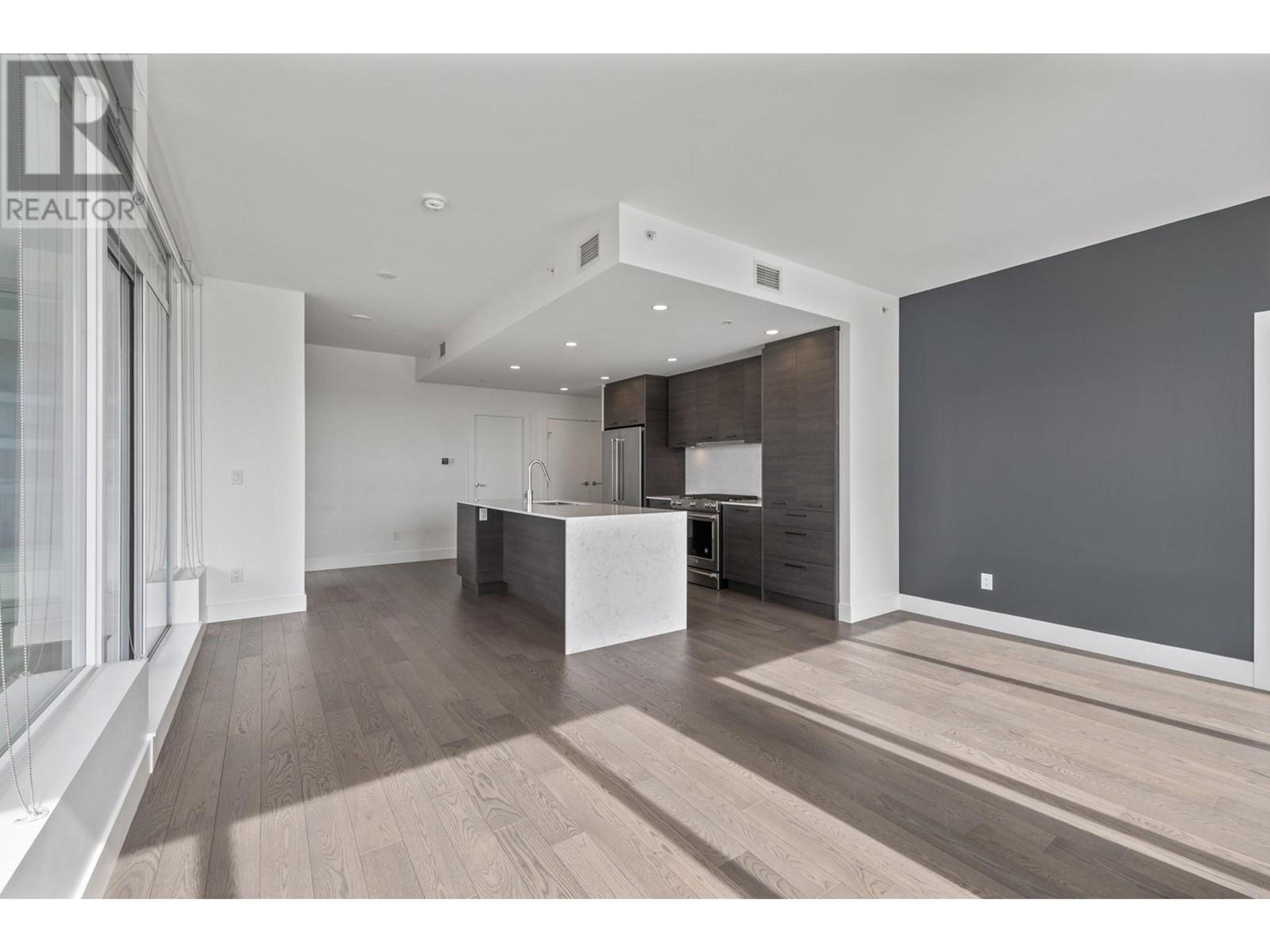 #704 1181 SUNSET DRIVE - Image 9