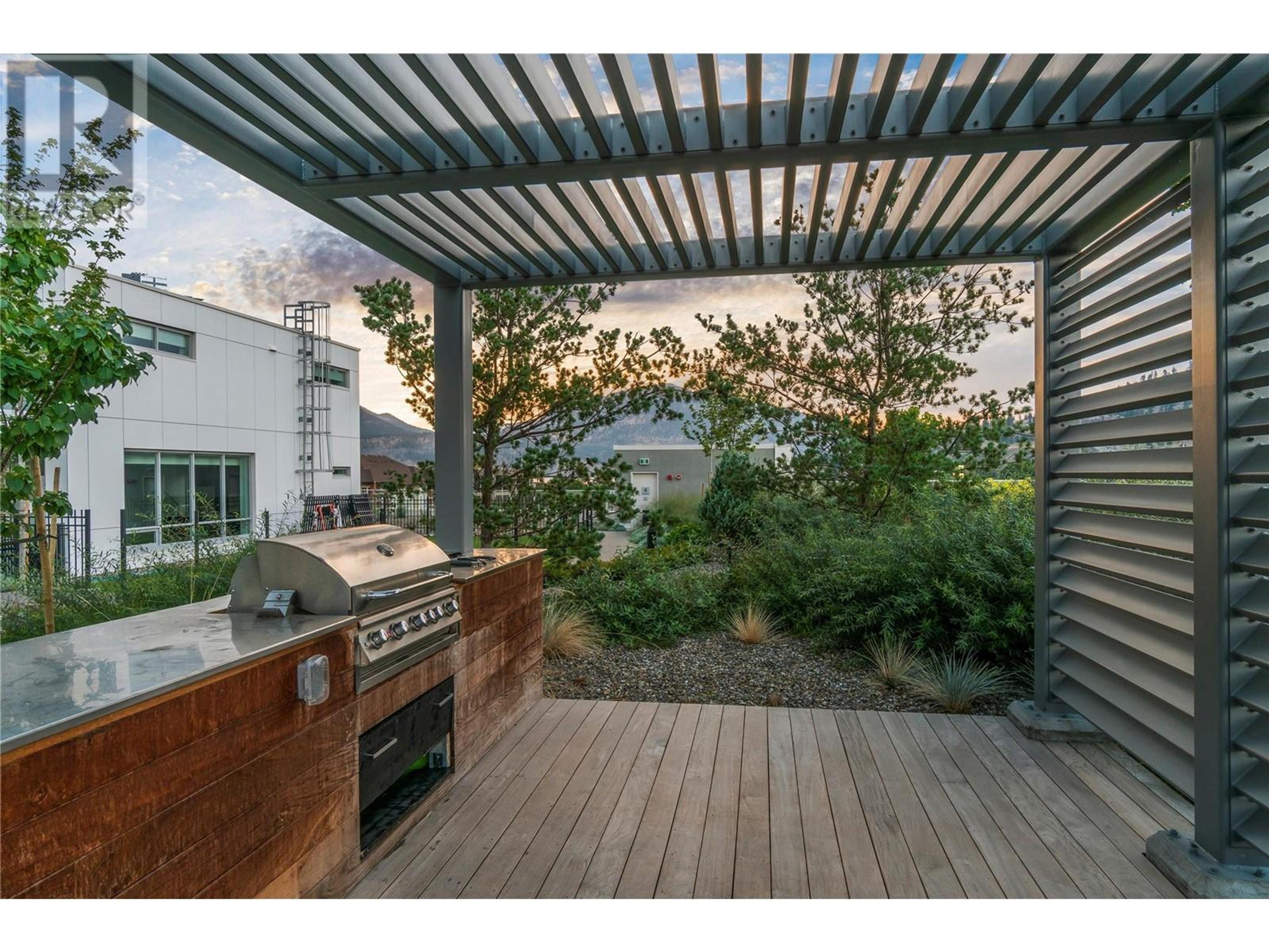 #704 1181 SUNSET DRIVE - Image 47