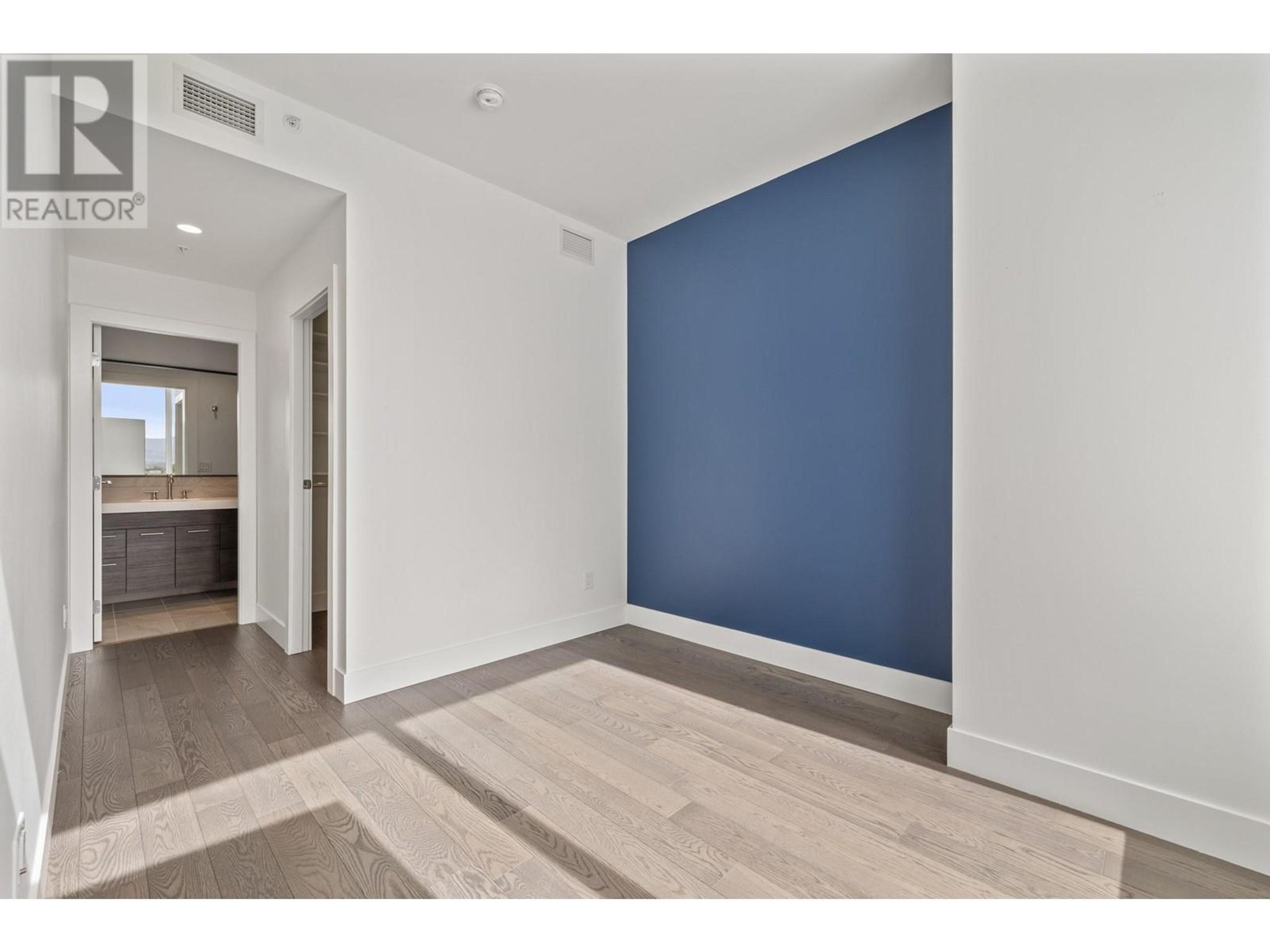 #704 1181 SUNSET DRIVE - Image 14