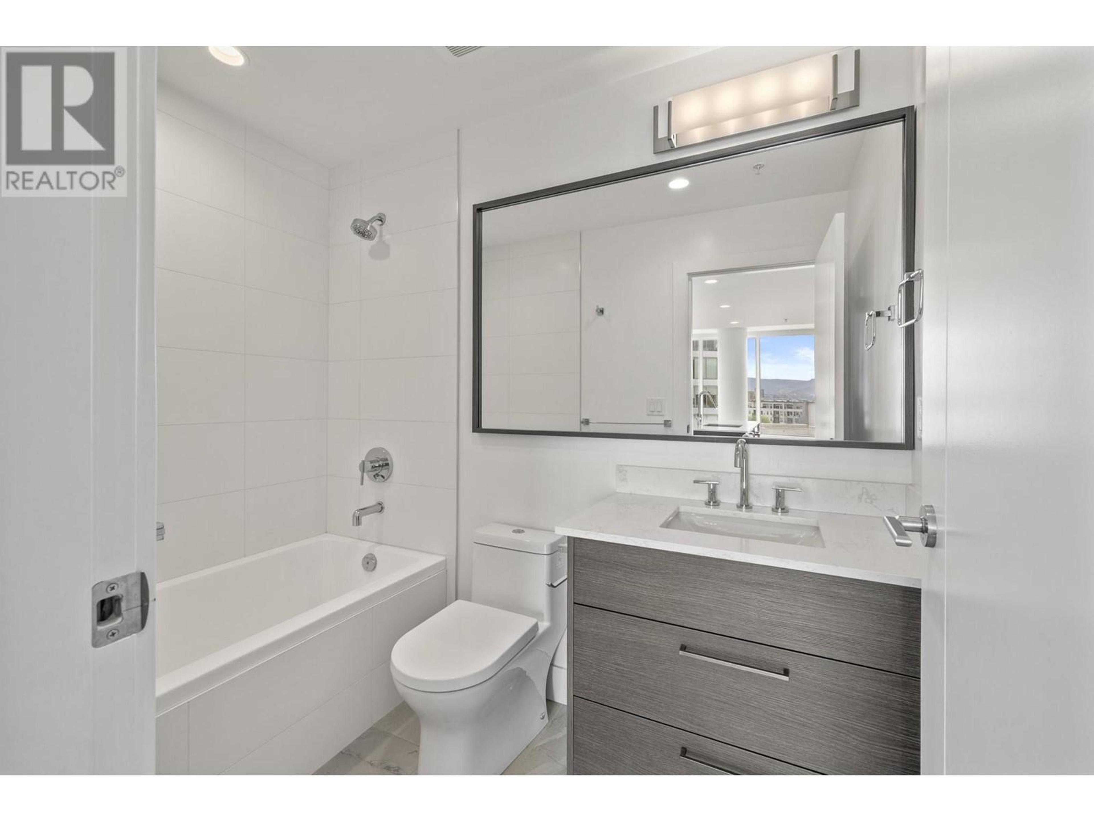 #704 1181 SUNSET DRIVE - Image 22