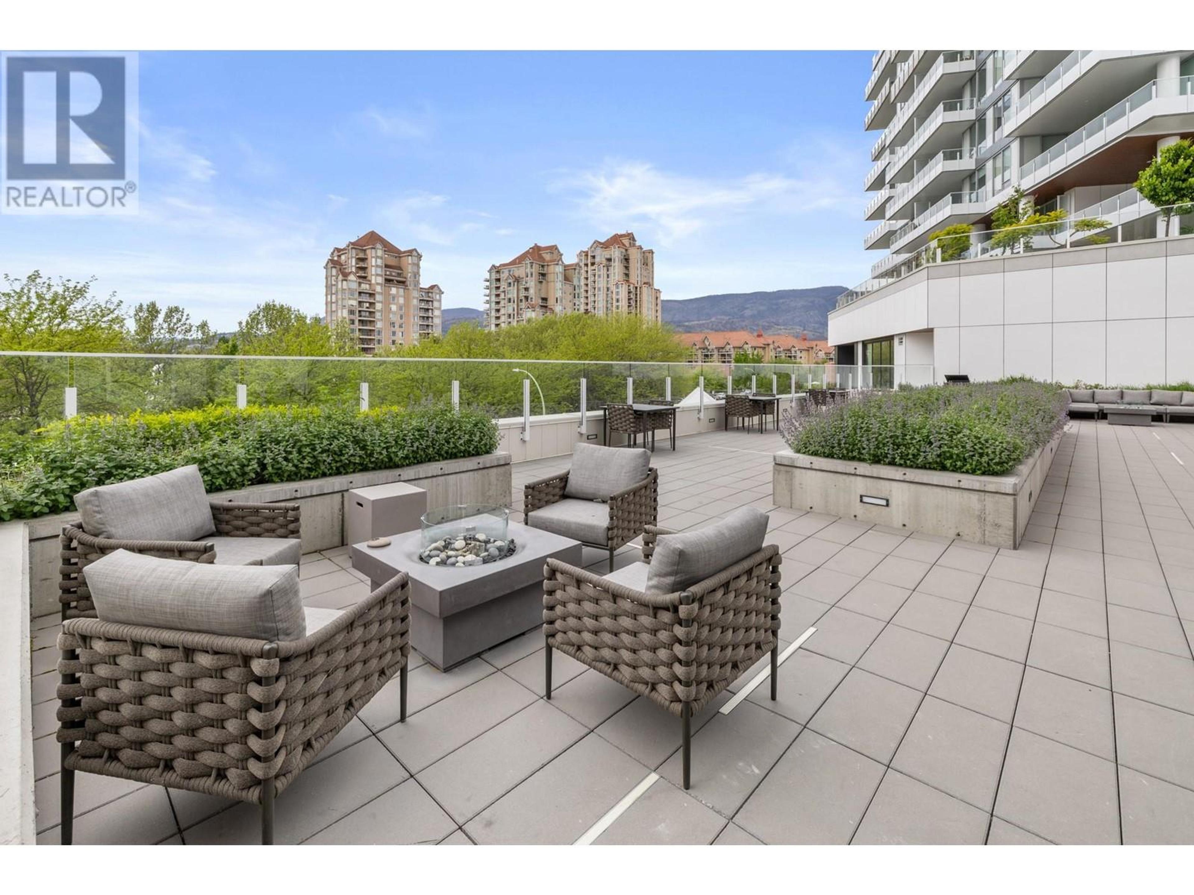 #704 1181 SUNSET DRIVE - Image 44