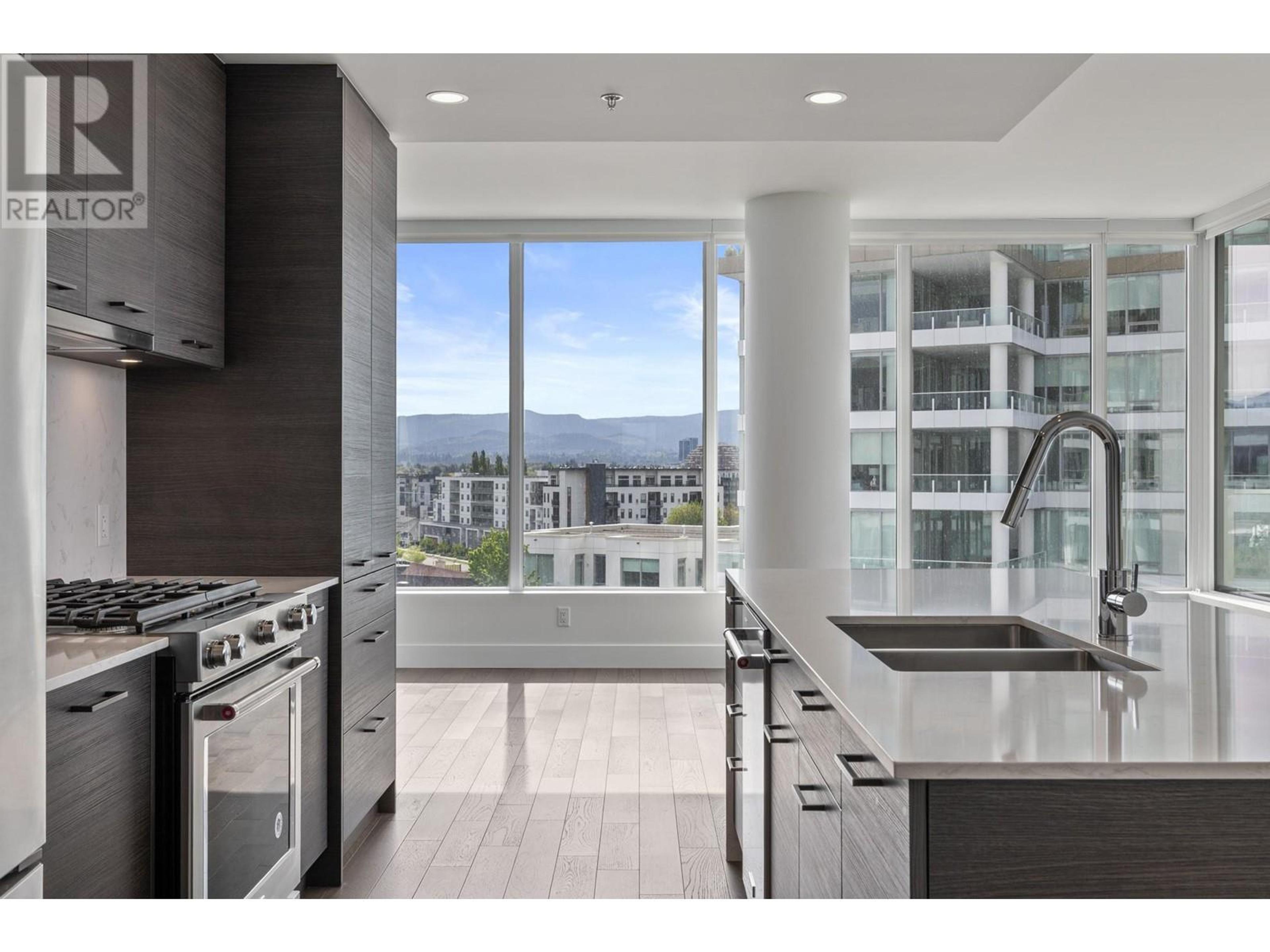 #704 1181 SUNSET DRIVE - Image 2