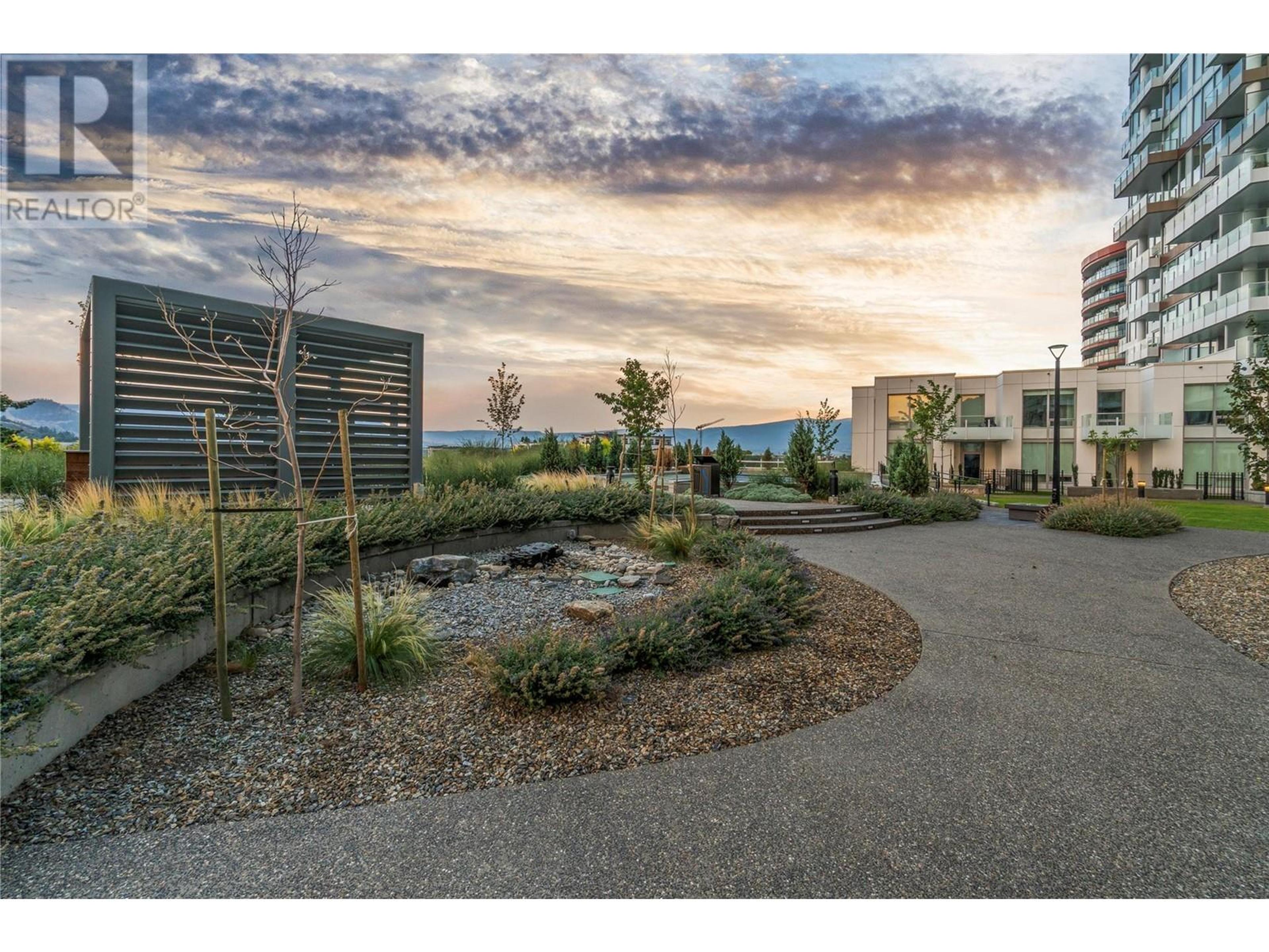 #704 1181 SUNSET DRIVE - Image 45