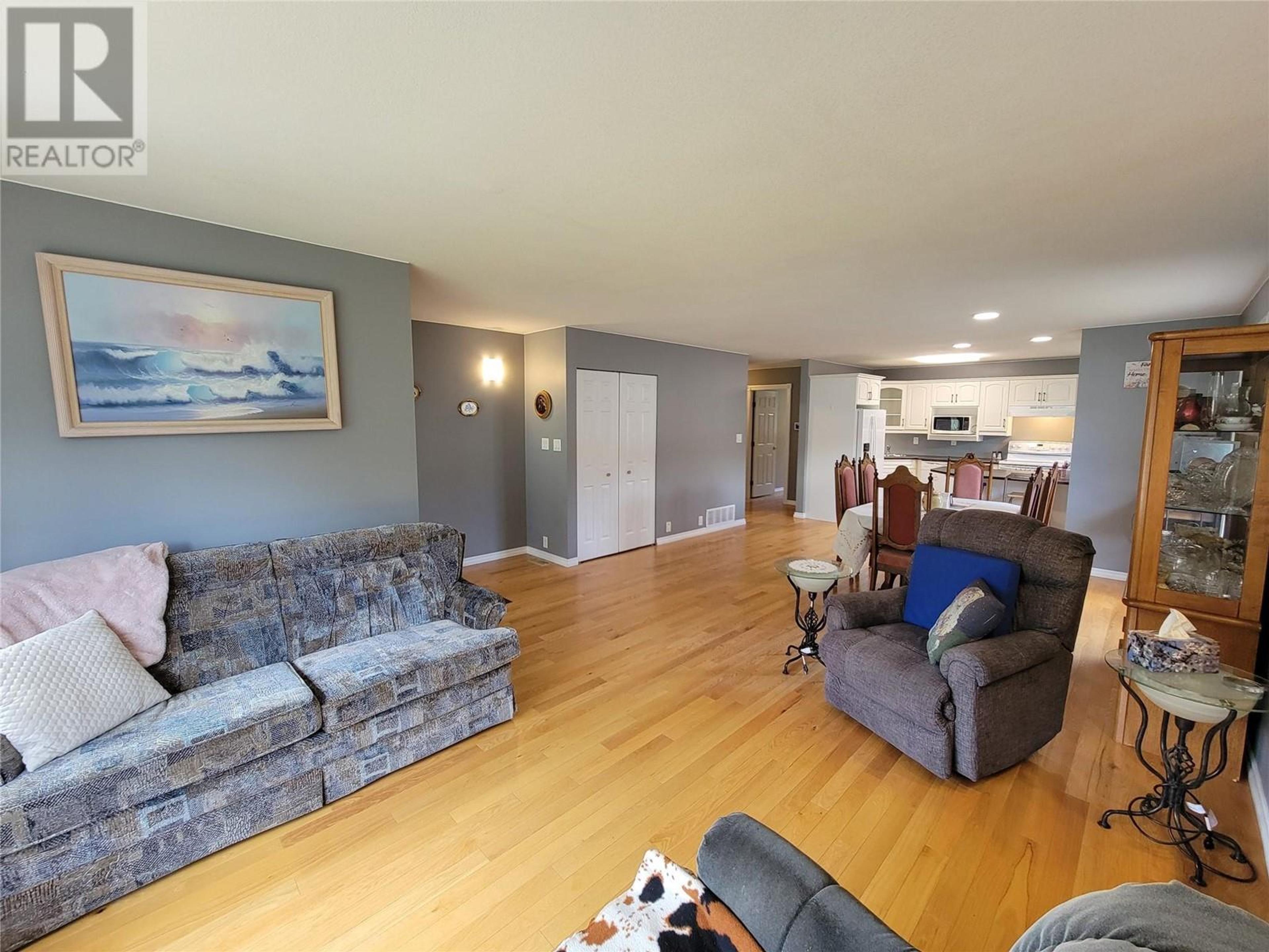 602 10TH AVENUE - Image 11