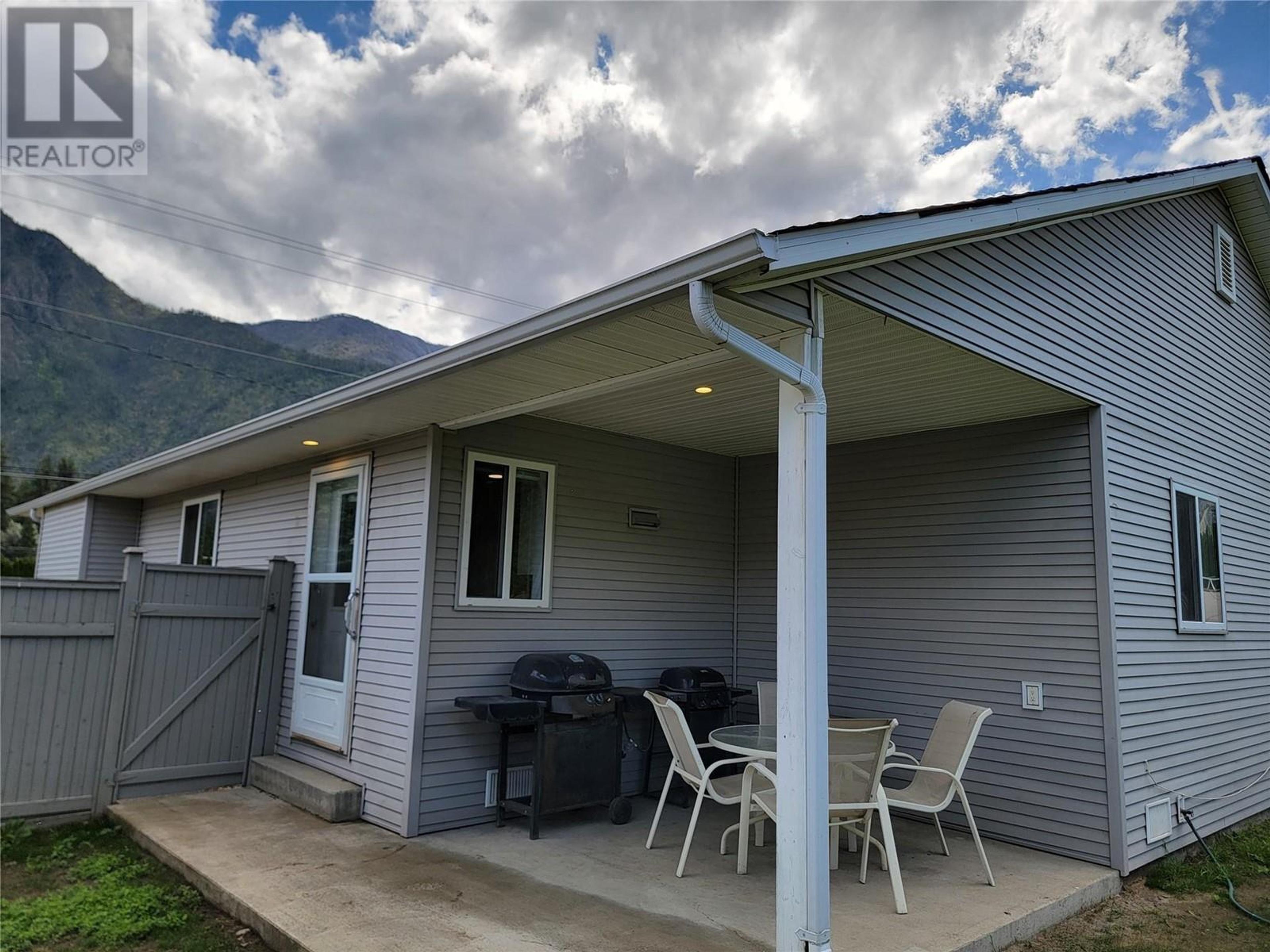 602 10TH AVENUE - Image 40