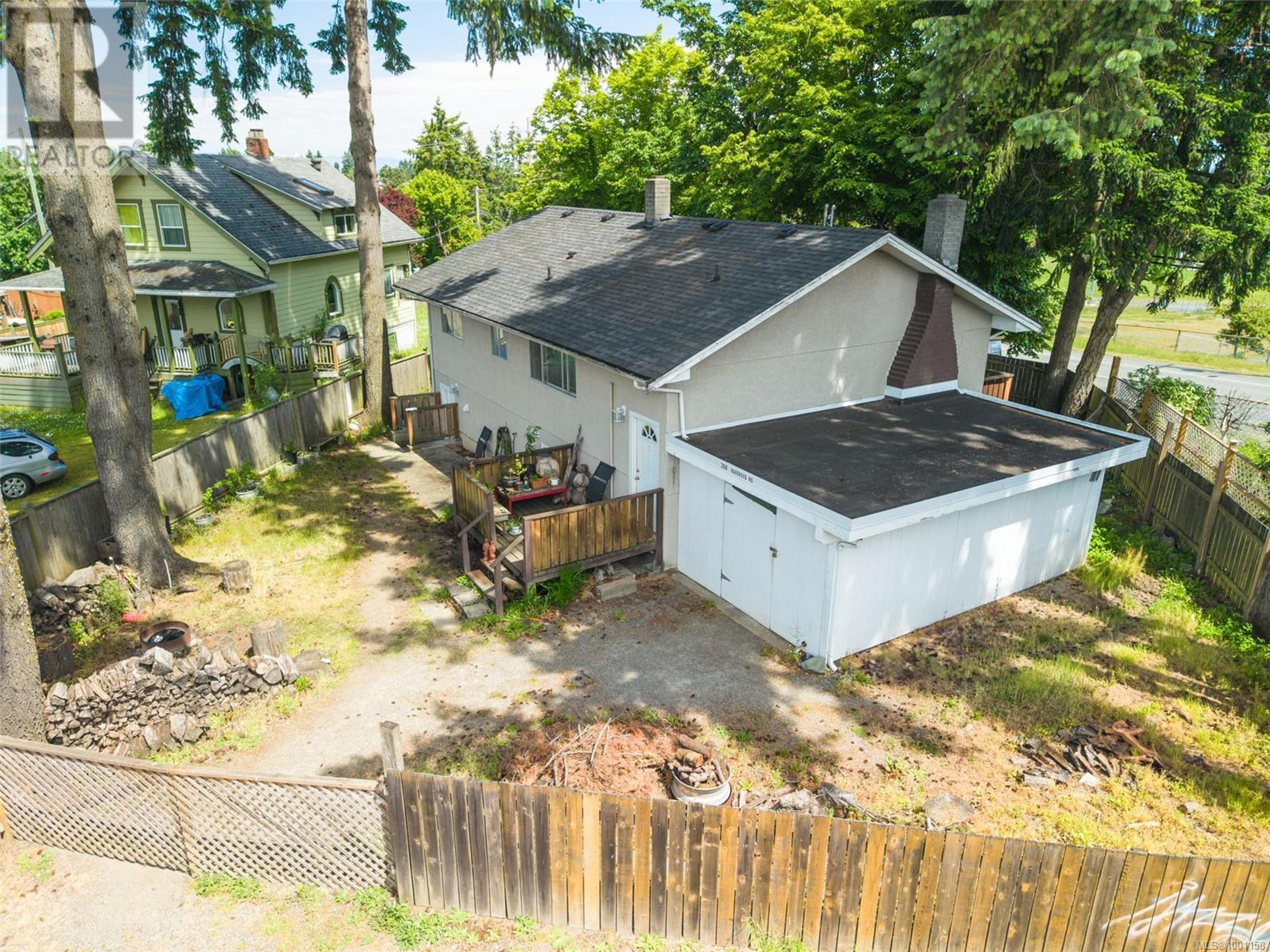 308 HAREWOOD RD - Image 9