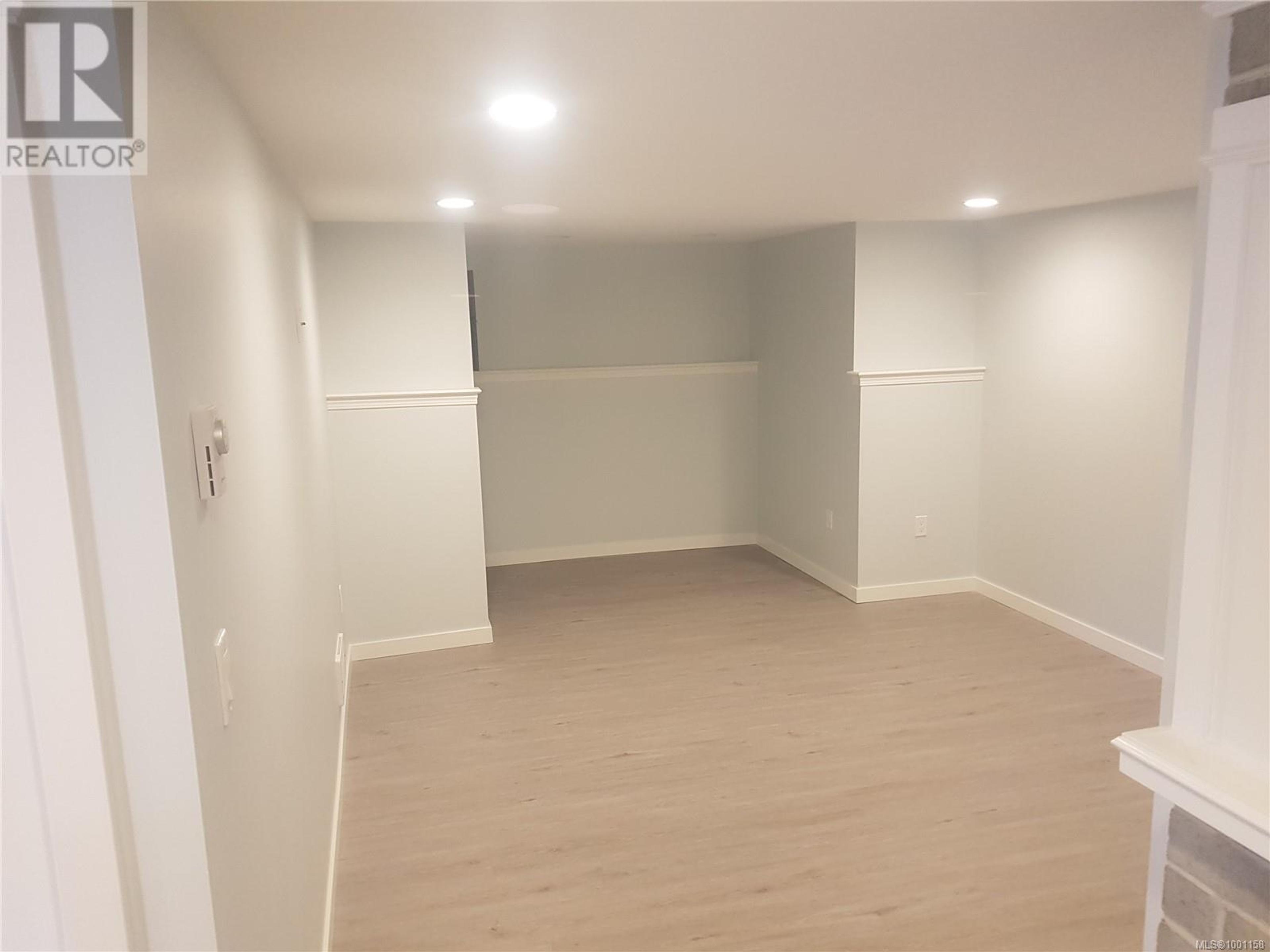 308 HAREWOOD RD - Image 18