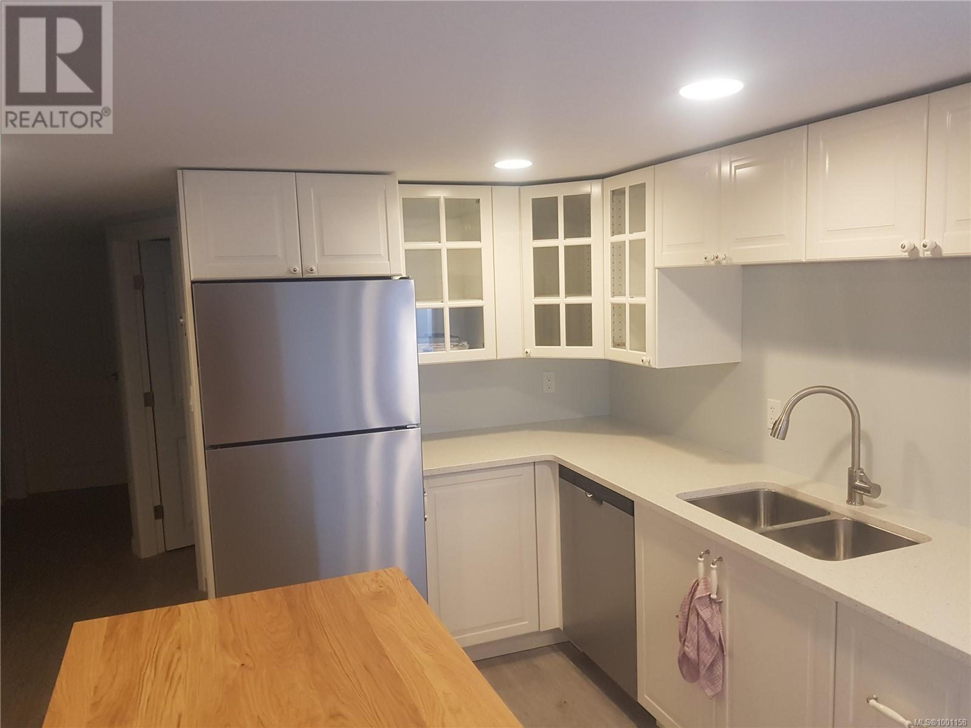 308 HAREWOOD RD - Image 13