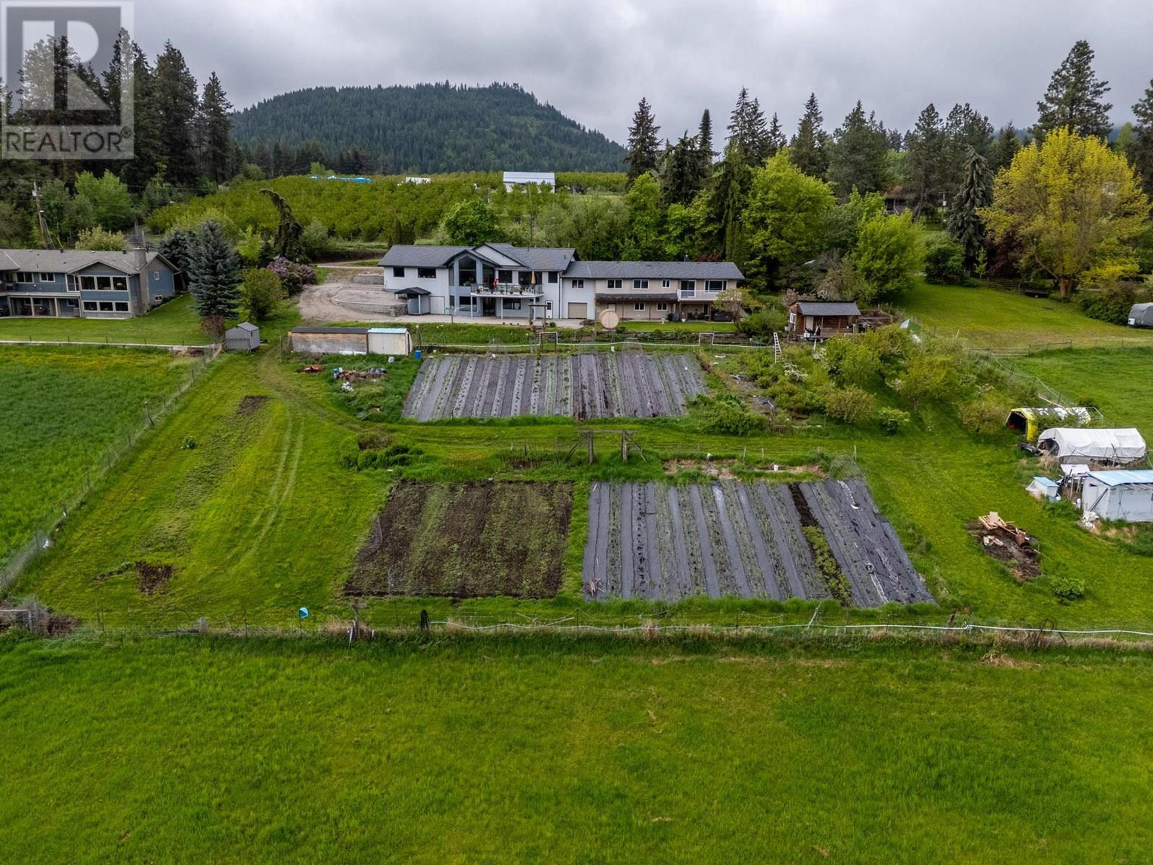 5585 REID ROAD - Image 2