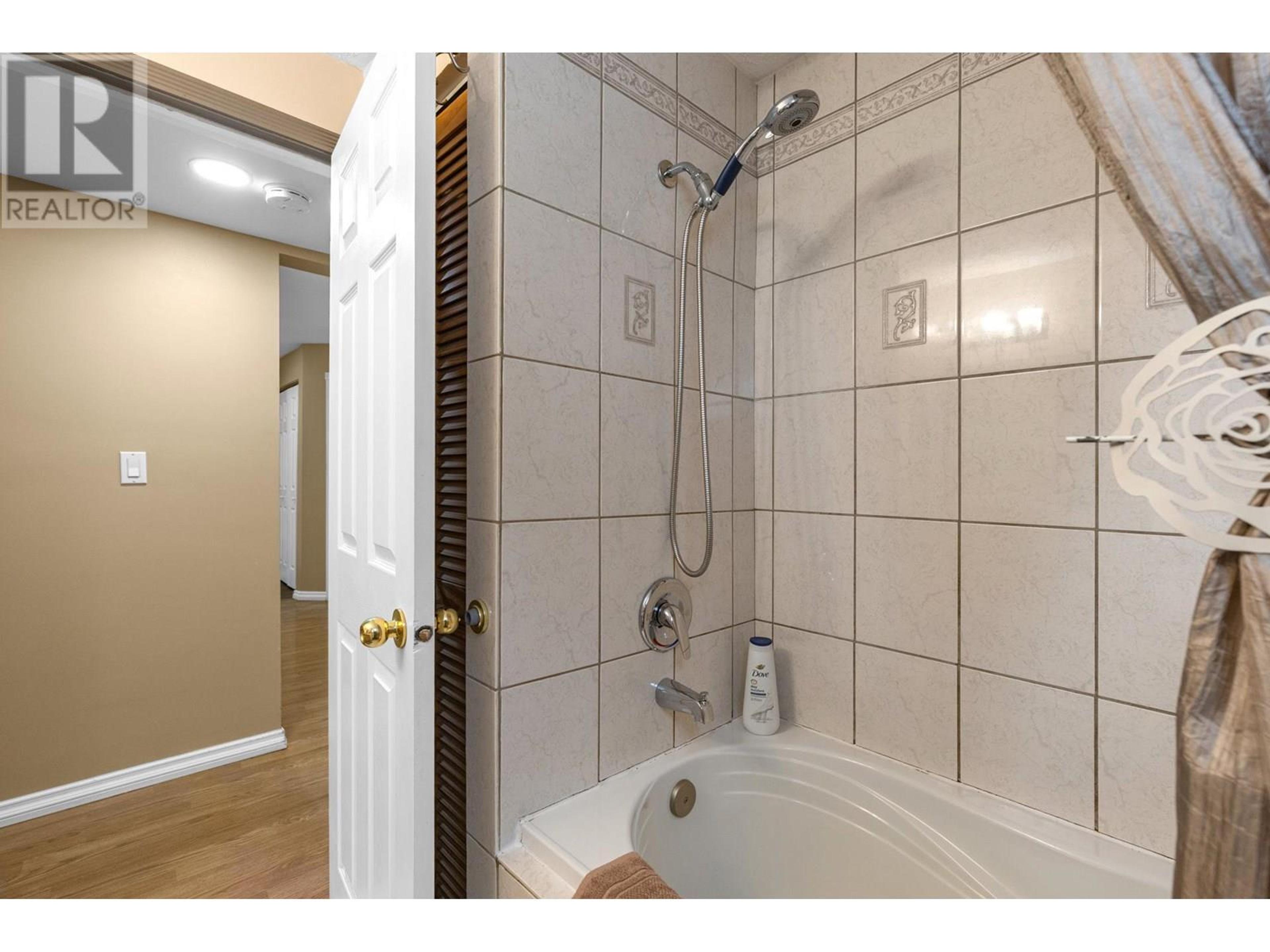 5585 REID ROAD - Image 73