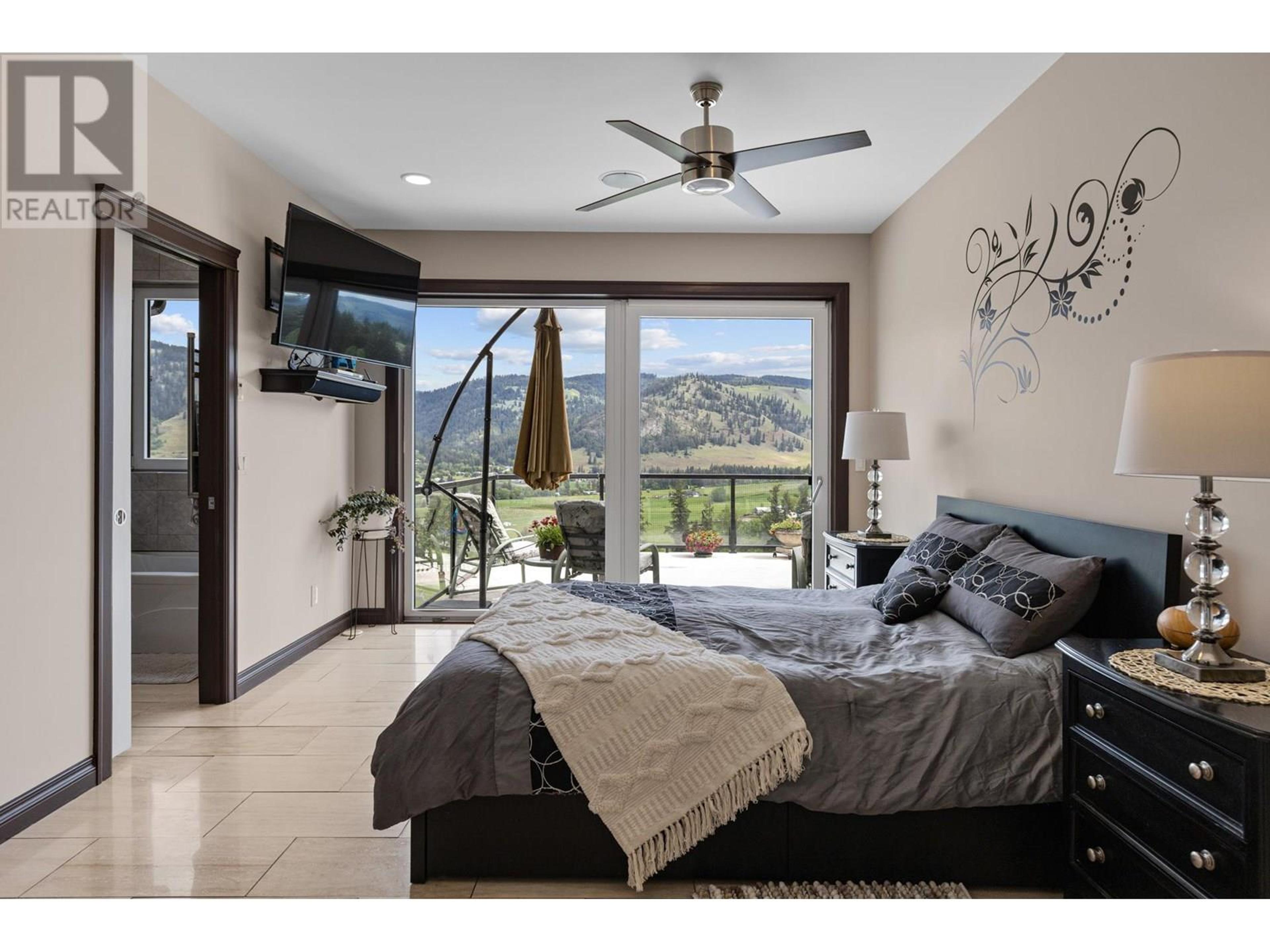 5585 REID ROAD - Image 22
