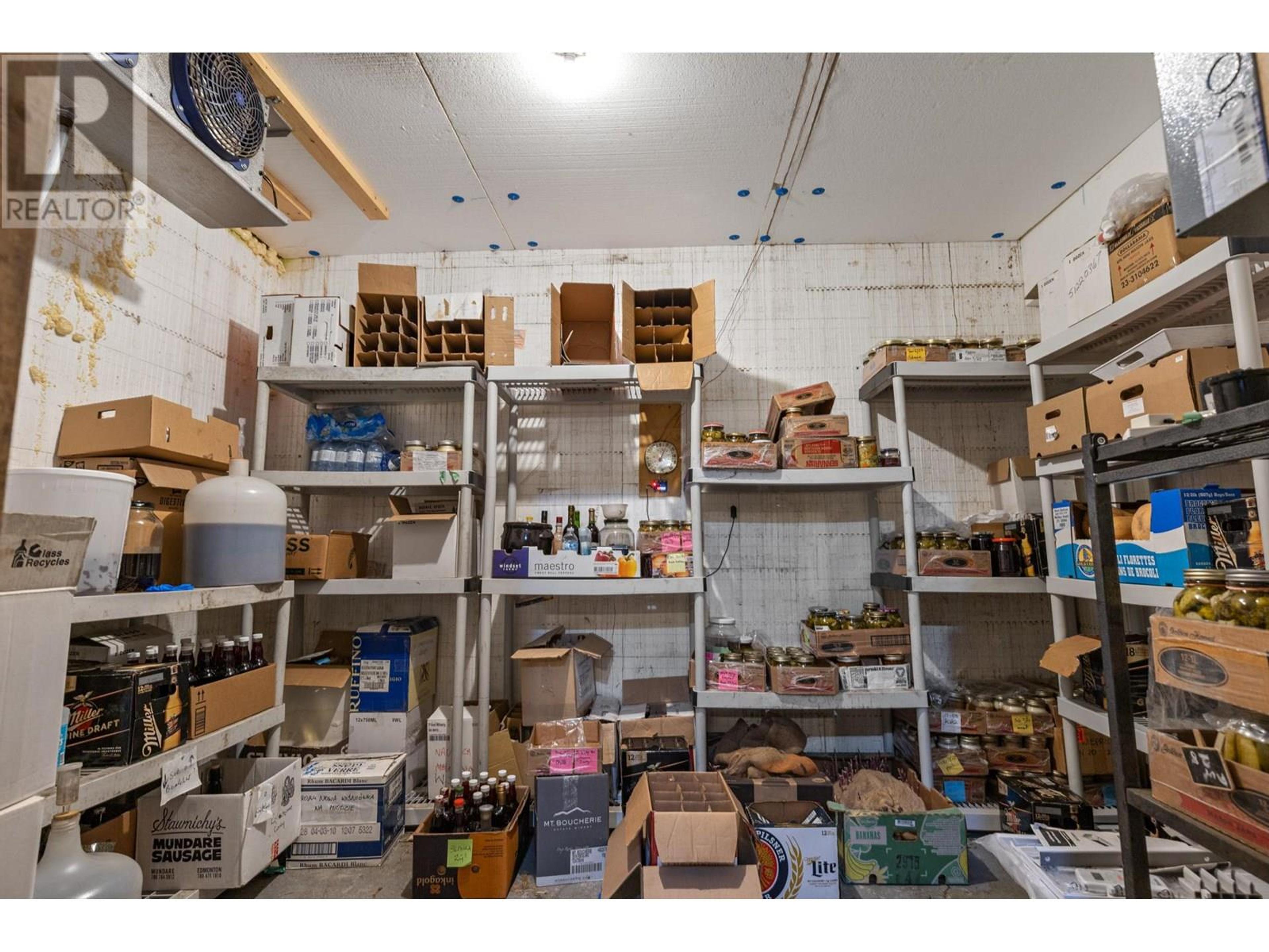 5585 REID ROAD - Image 43