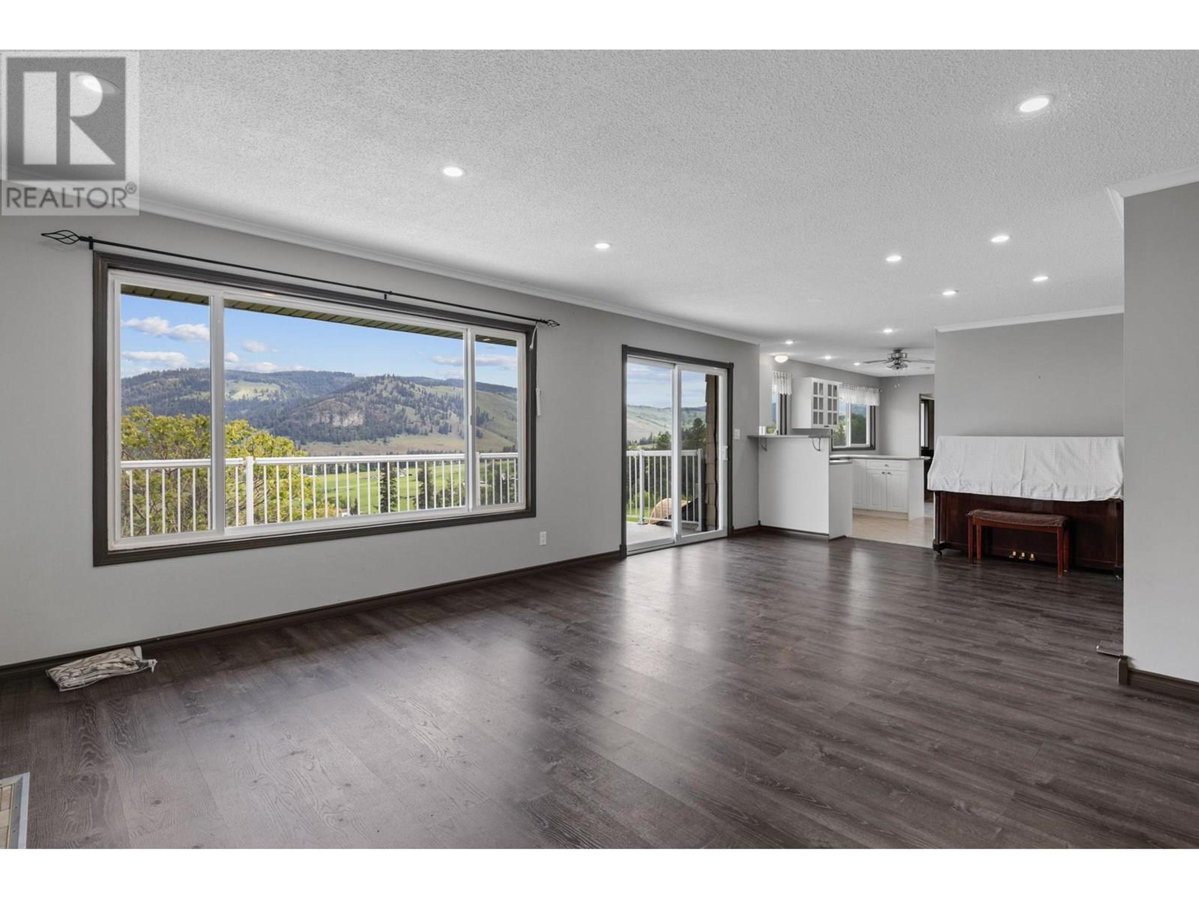 5585 REID ROAD - Image 54