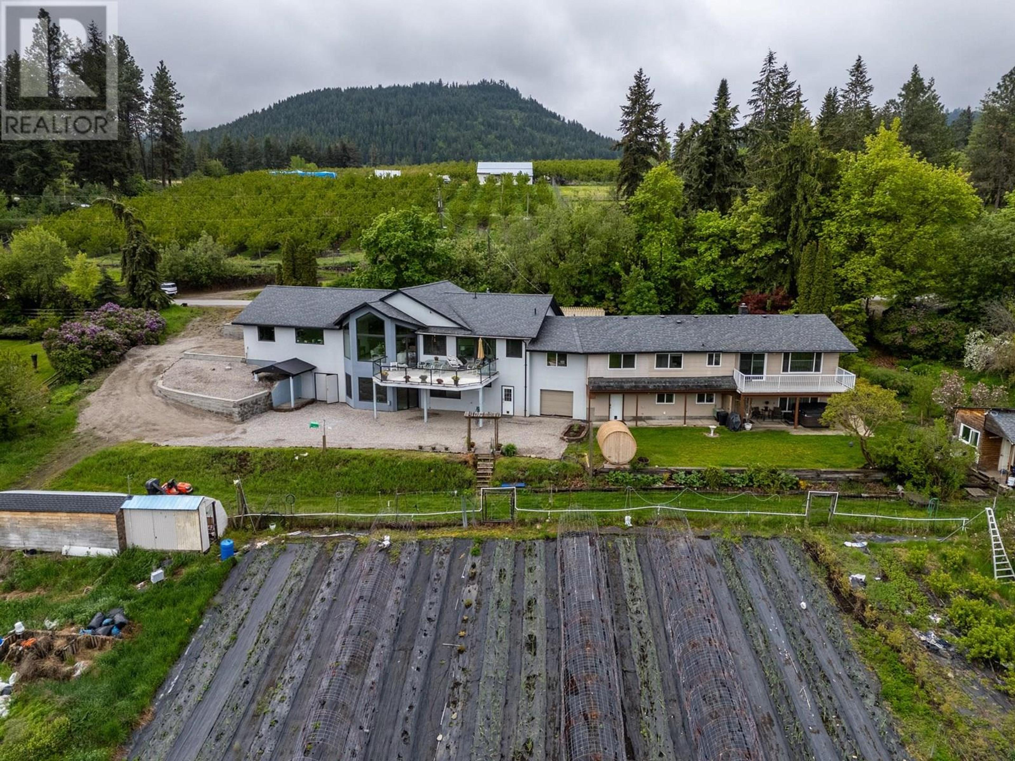 5585 REID ROAD - Image 92