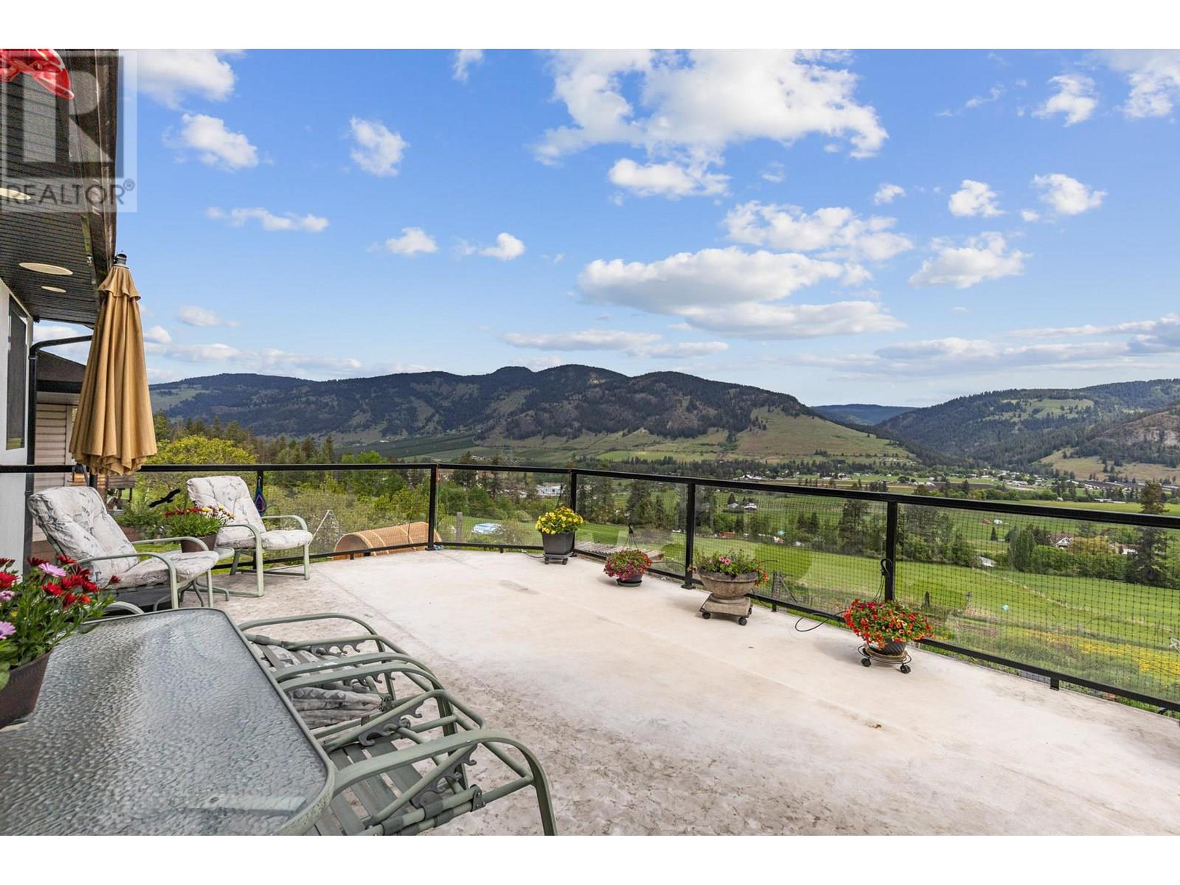 5585 REID ROAD - Image 17