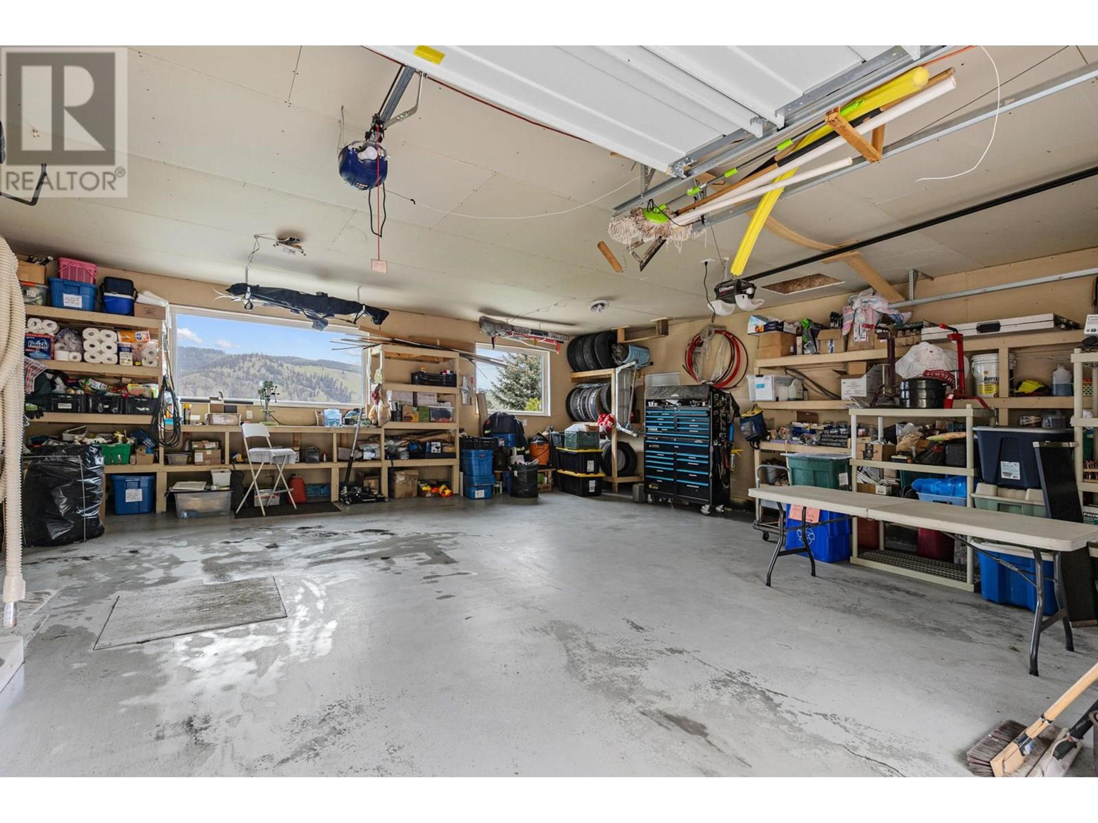 5585 REID ROAD - Image 44