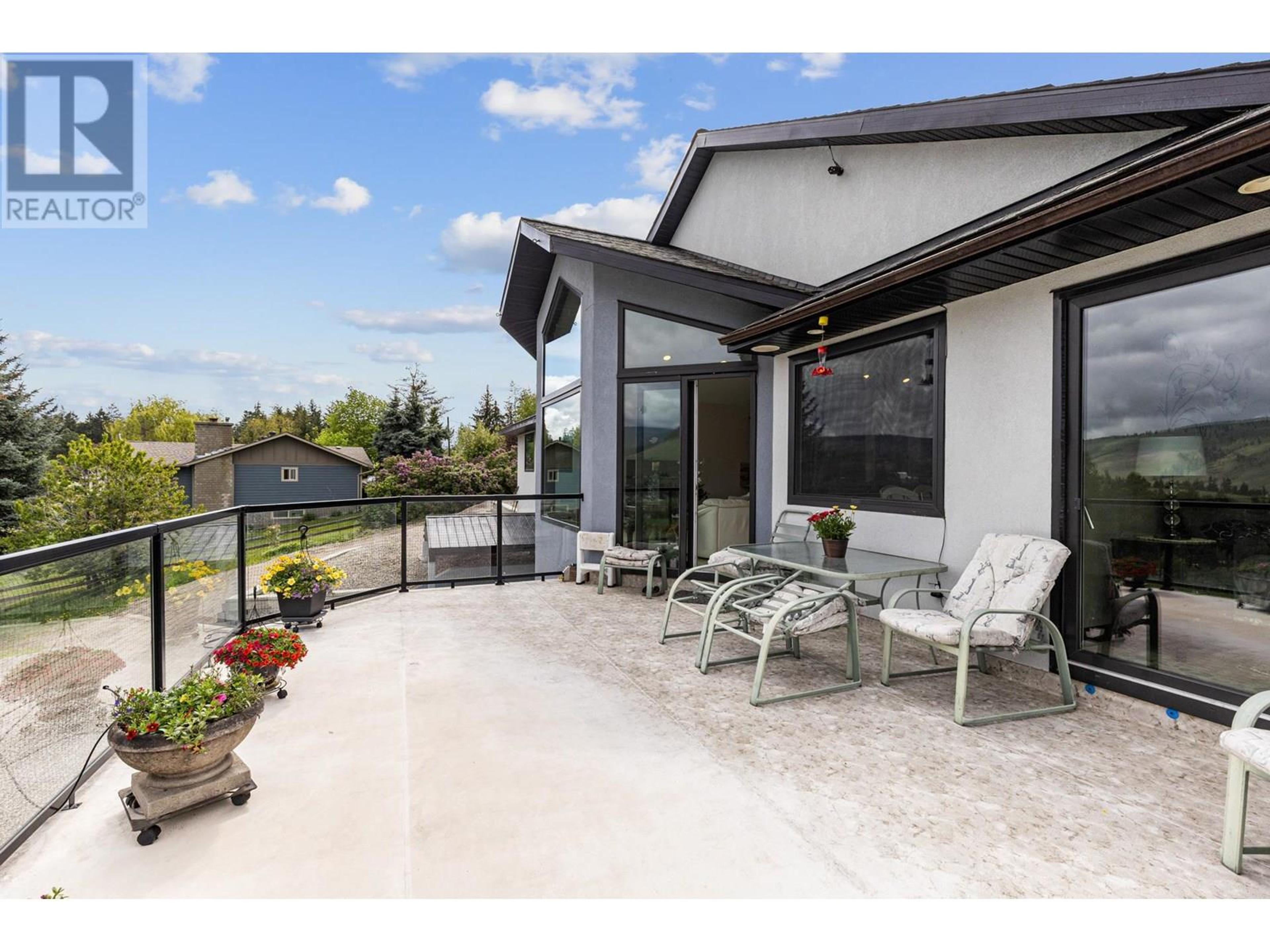 5585 REID ROAD - Image 18
