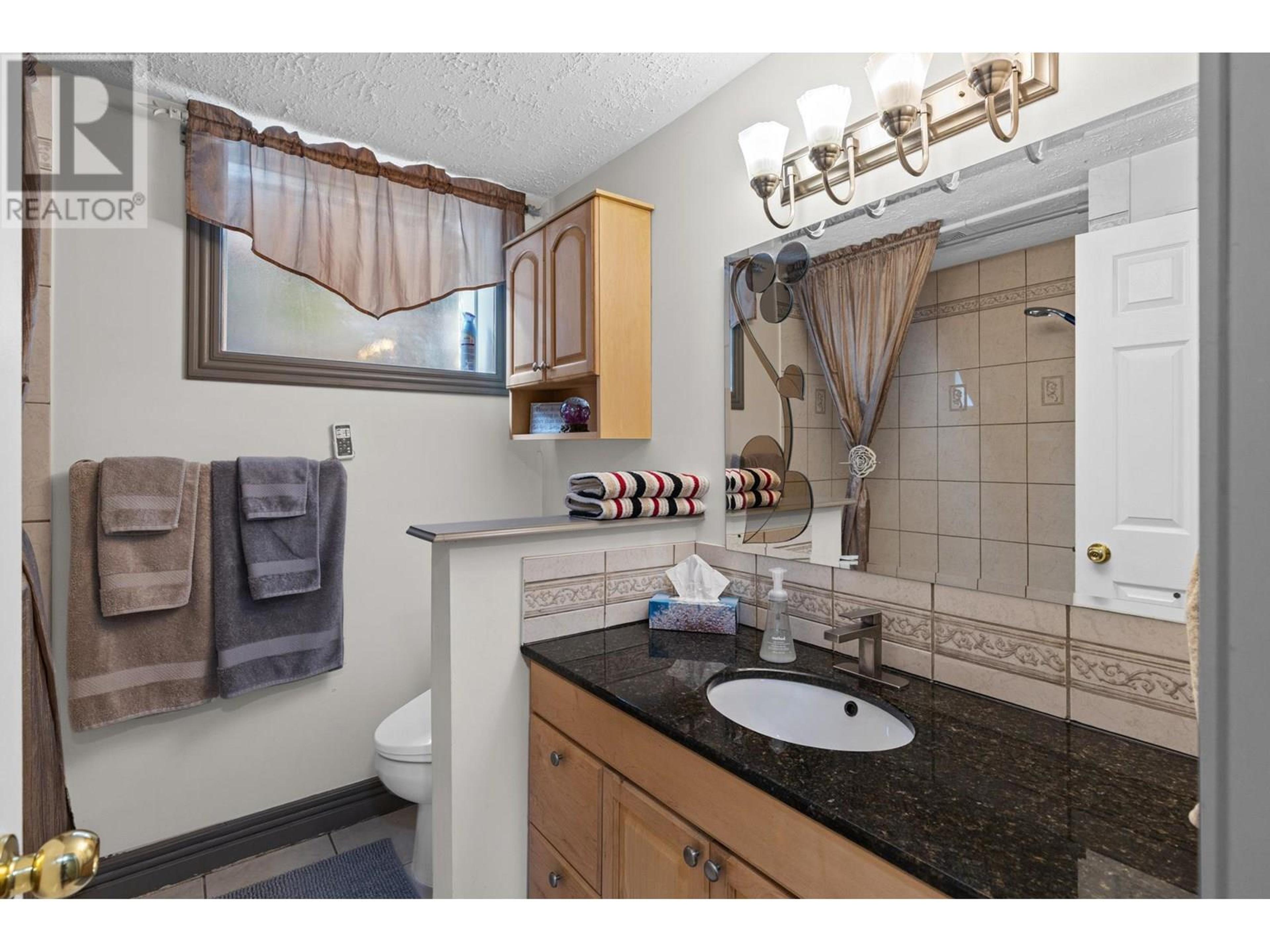 5585 REID ROAD - Image 72