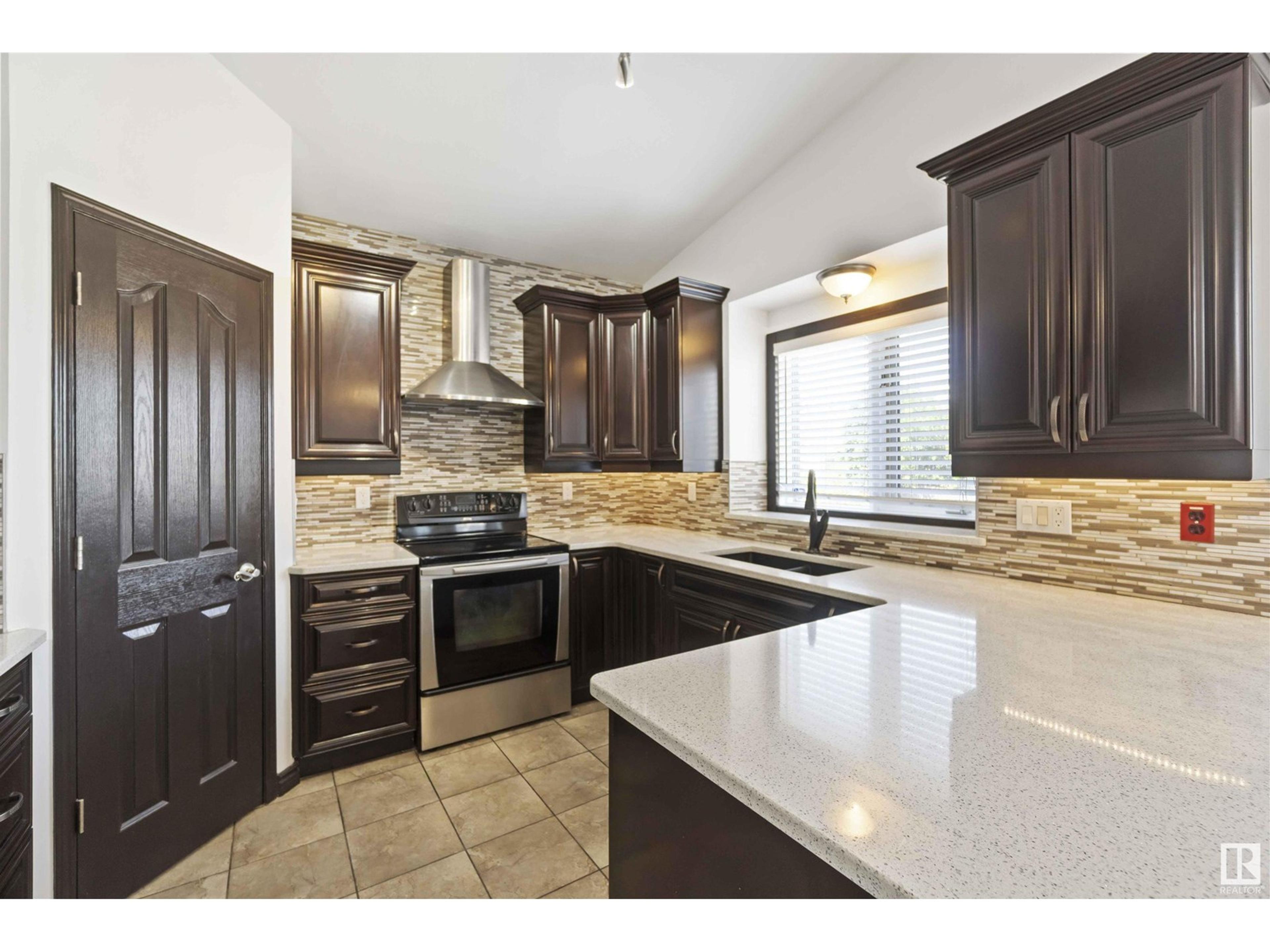 31 DEER RIDGE DR - Image 18