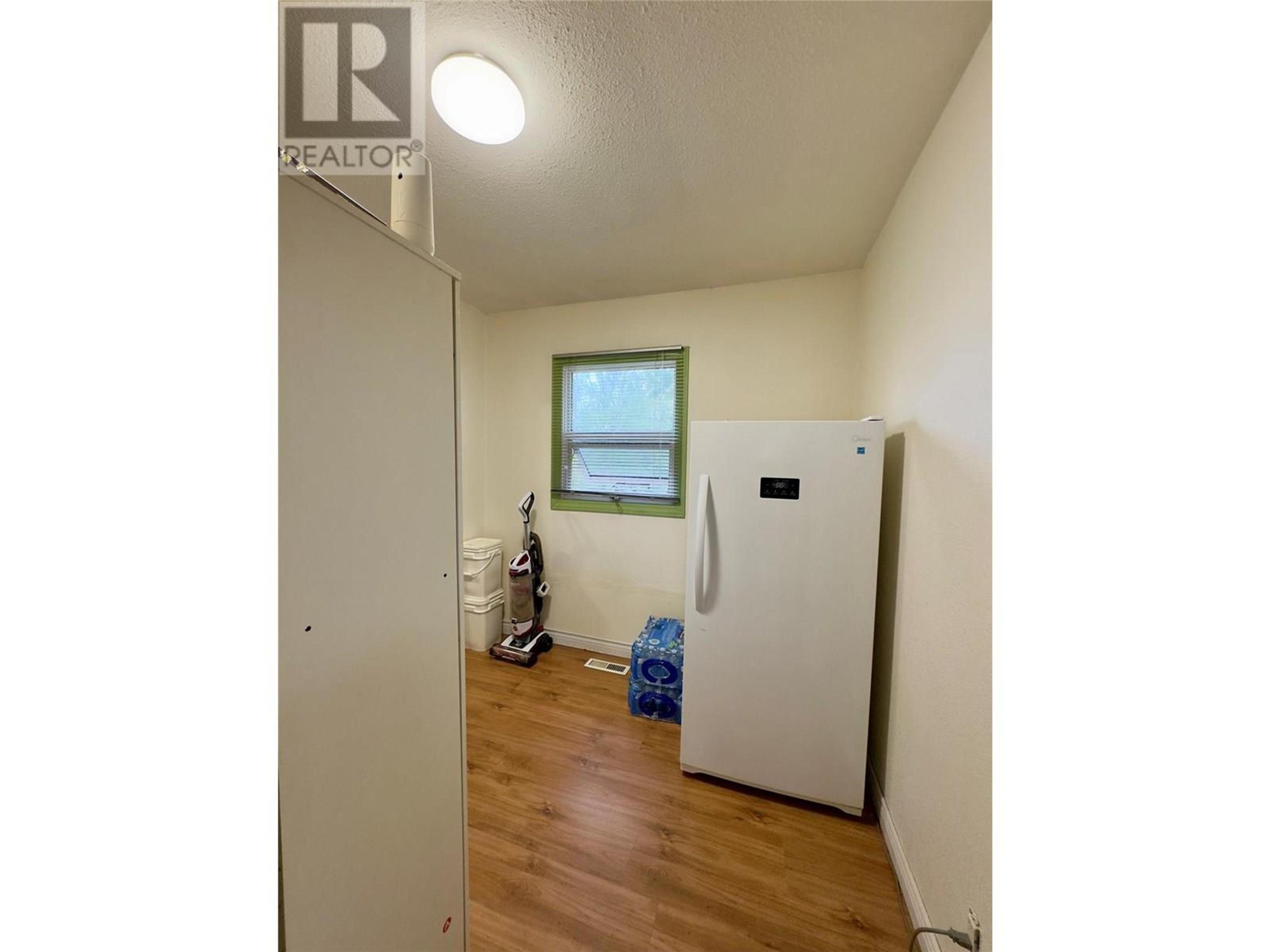 11604 10 STREET - Image 14