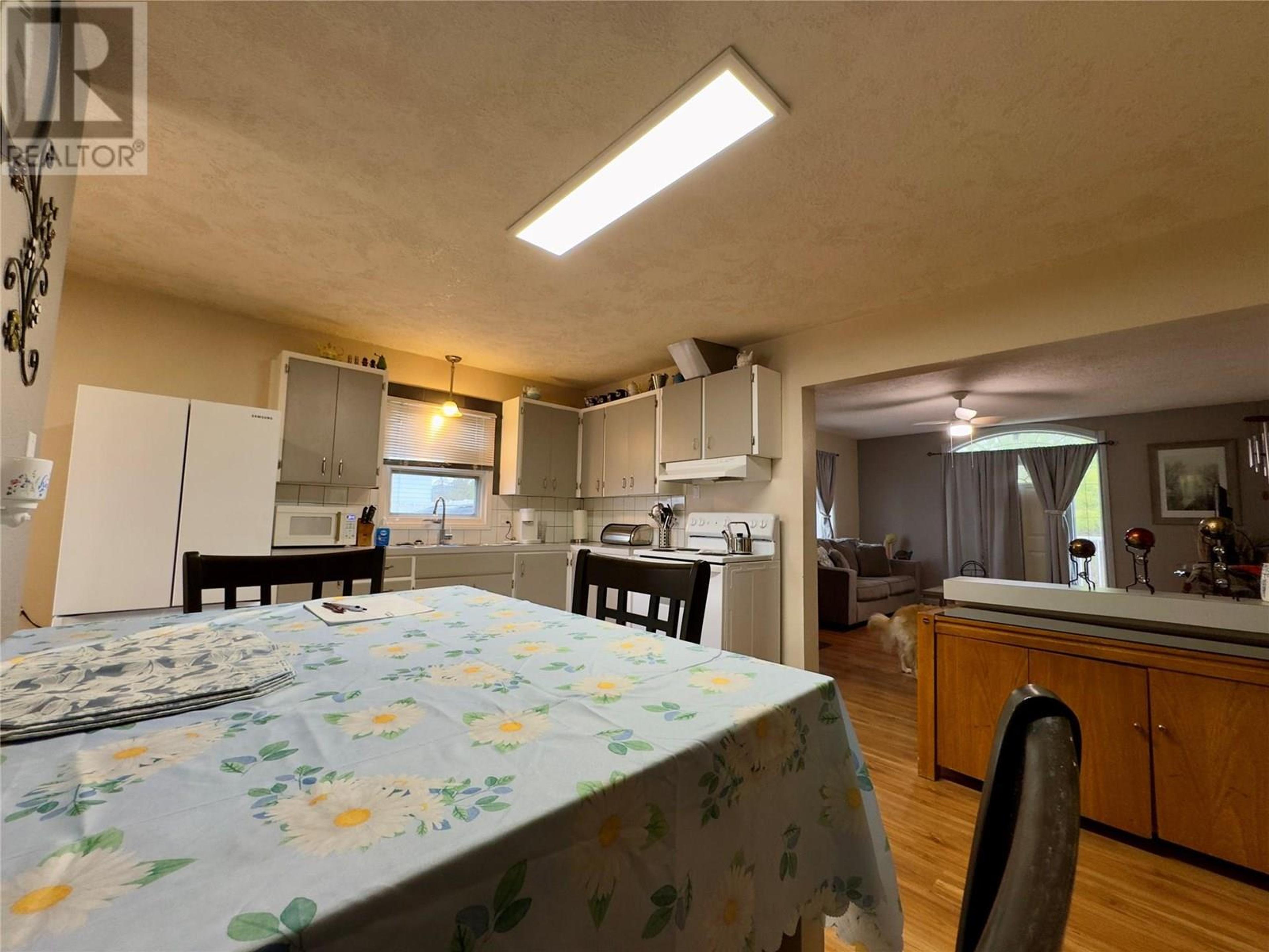 11604 10 STREET - Image 15