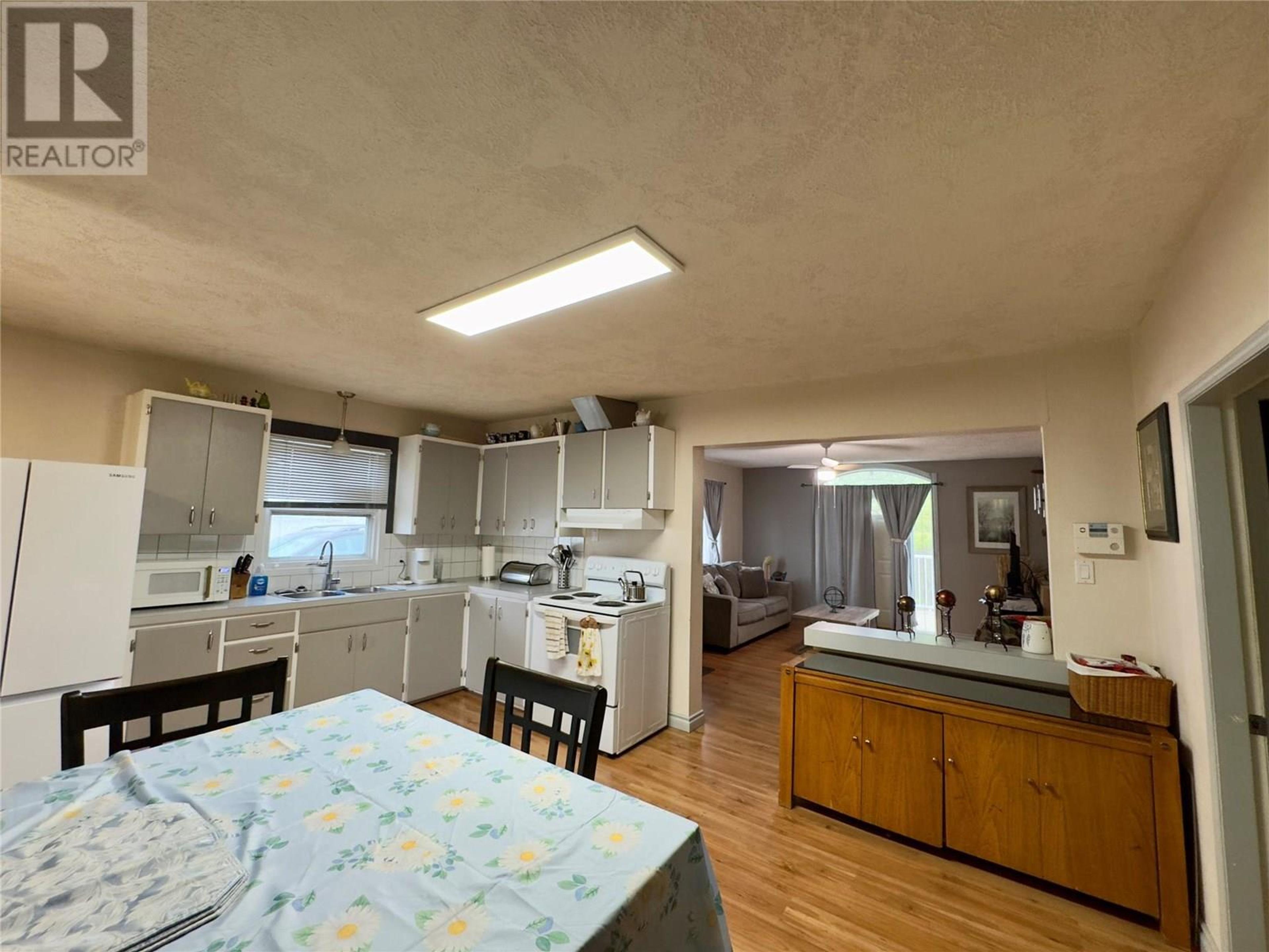 11604 10 STREET - Image 10