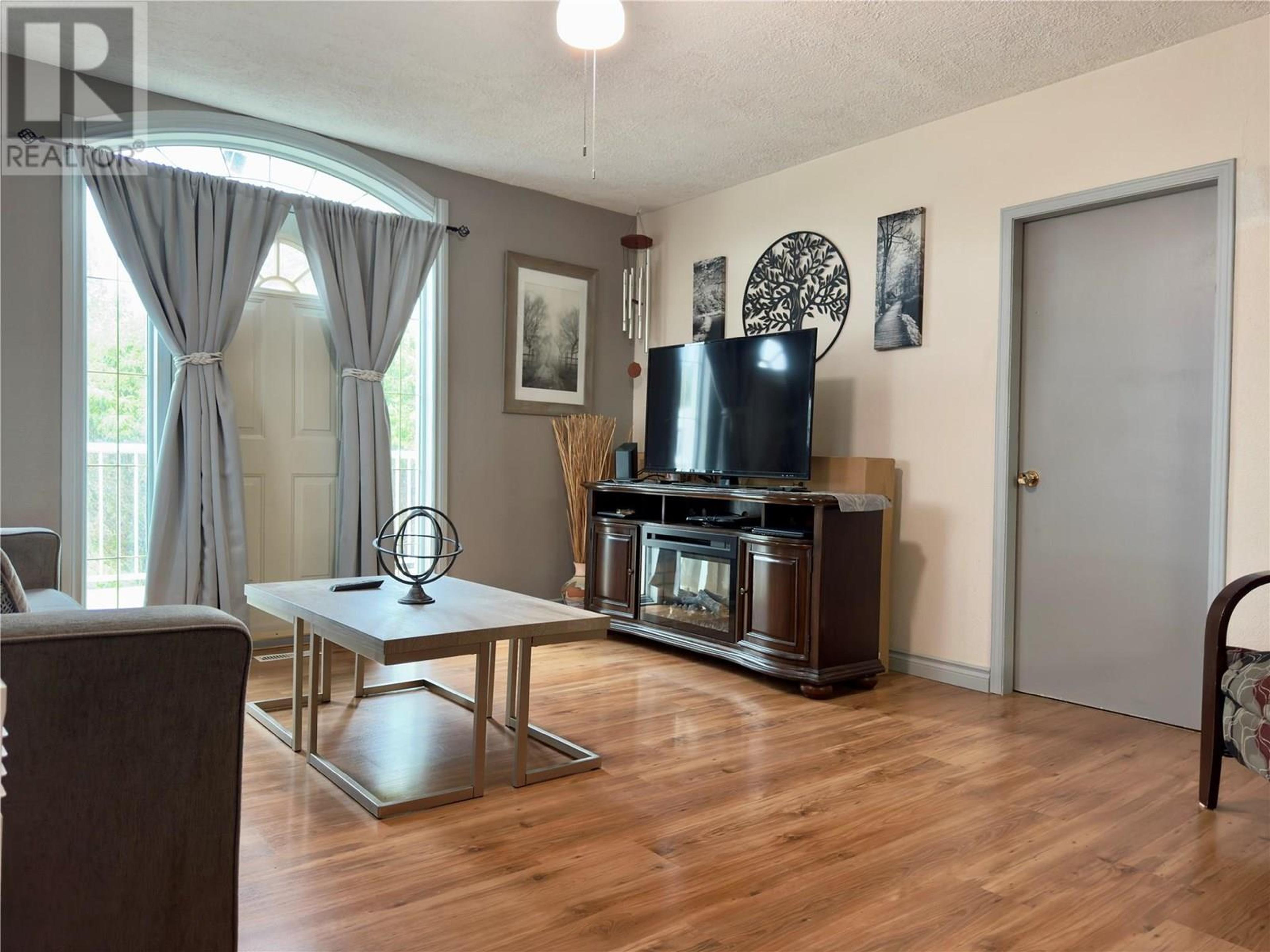 11604 10 STREET - Image 3