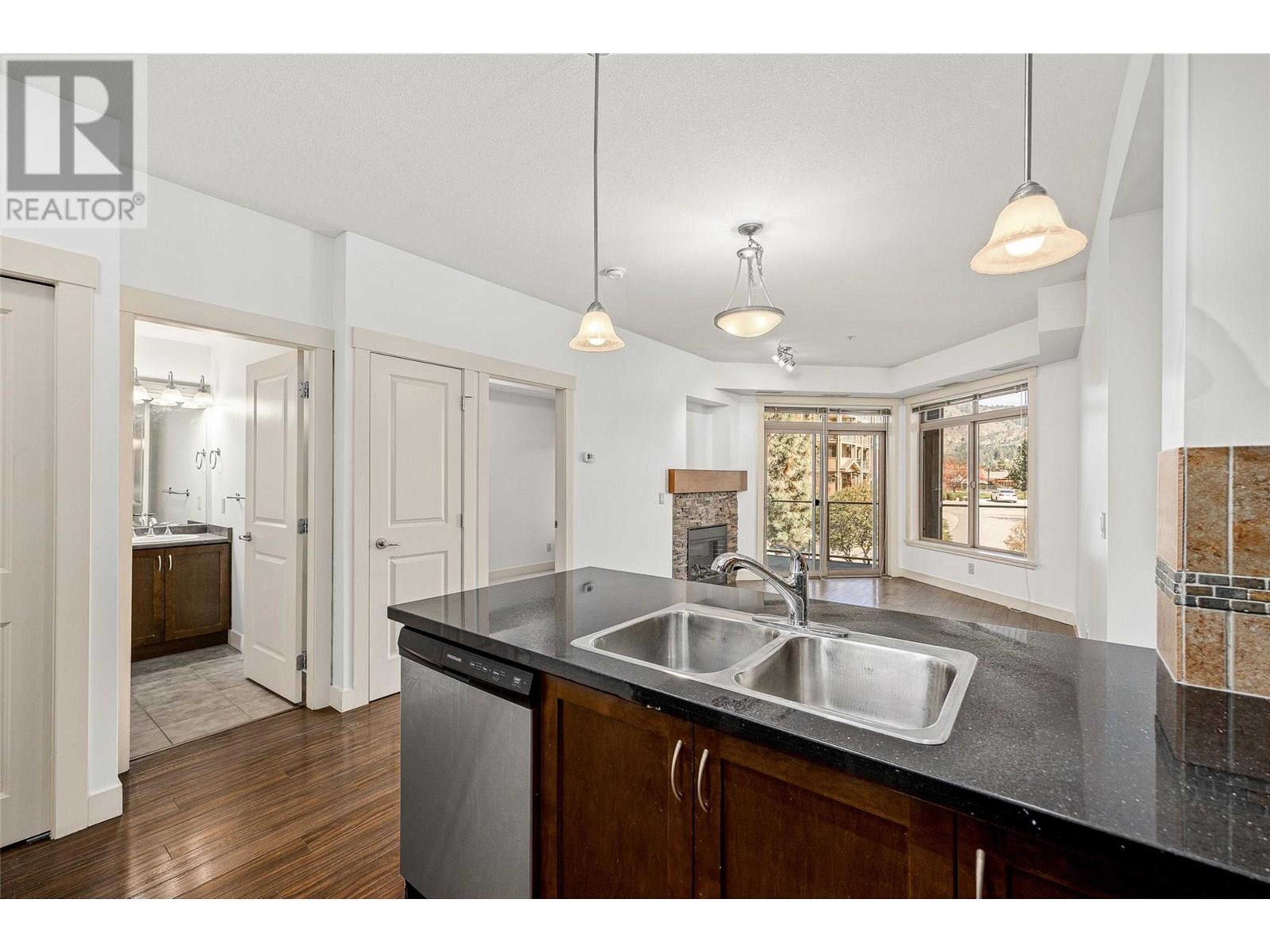 #215 3533 CARRINGTON ROAD - Image 12