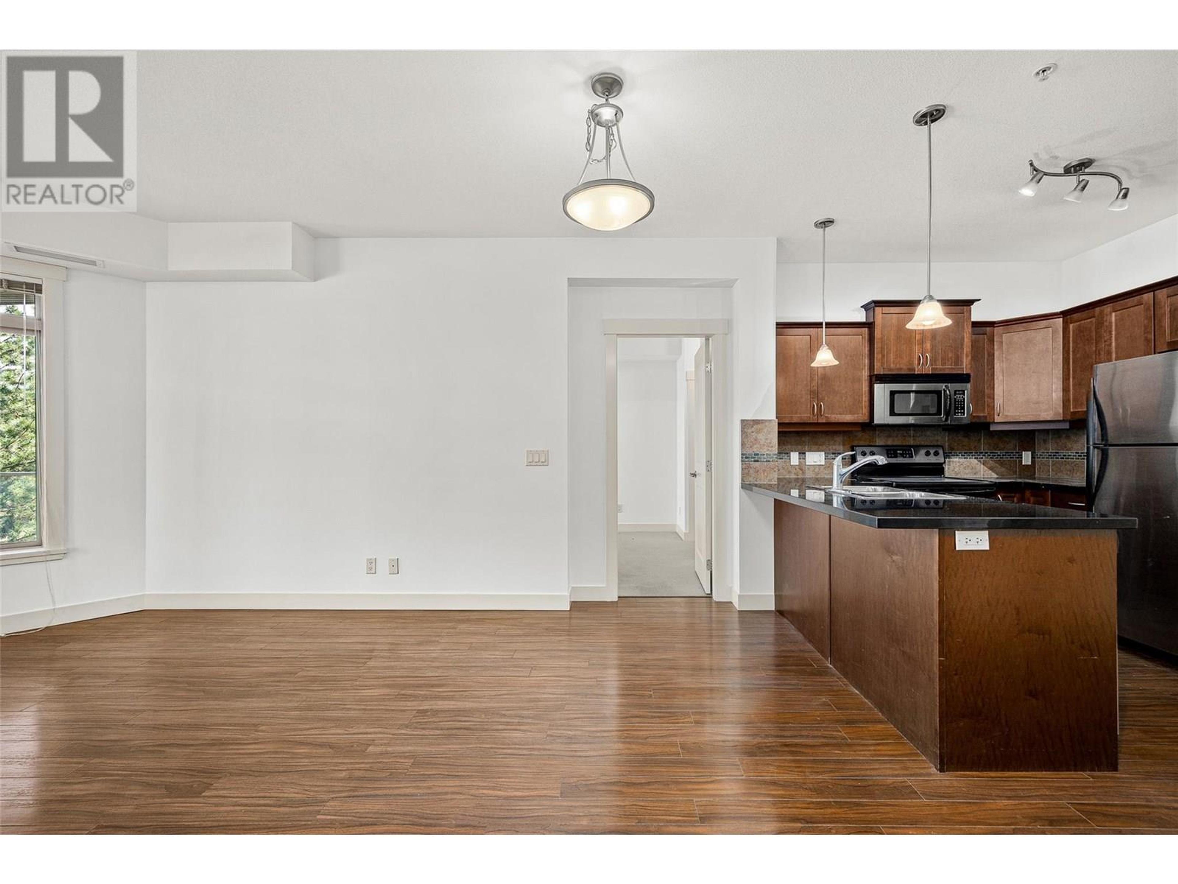 #215 3533 CARRINGTON ROAD - Image 14