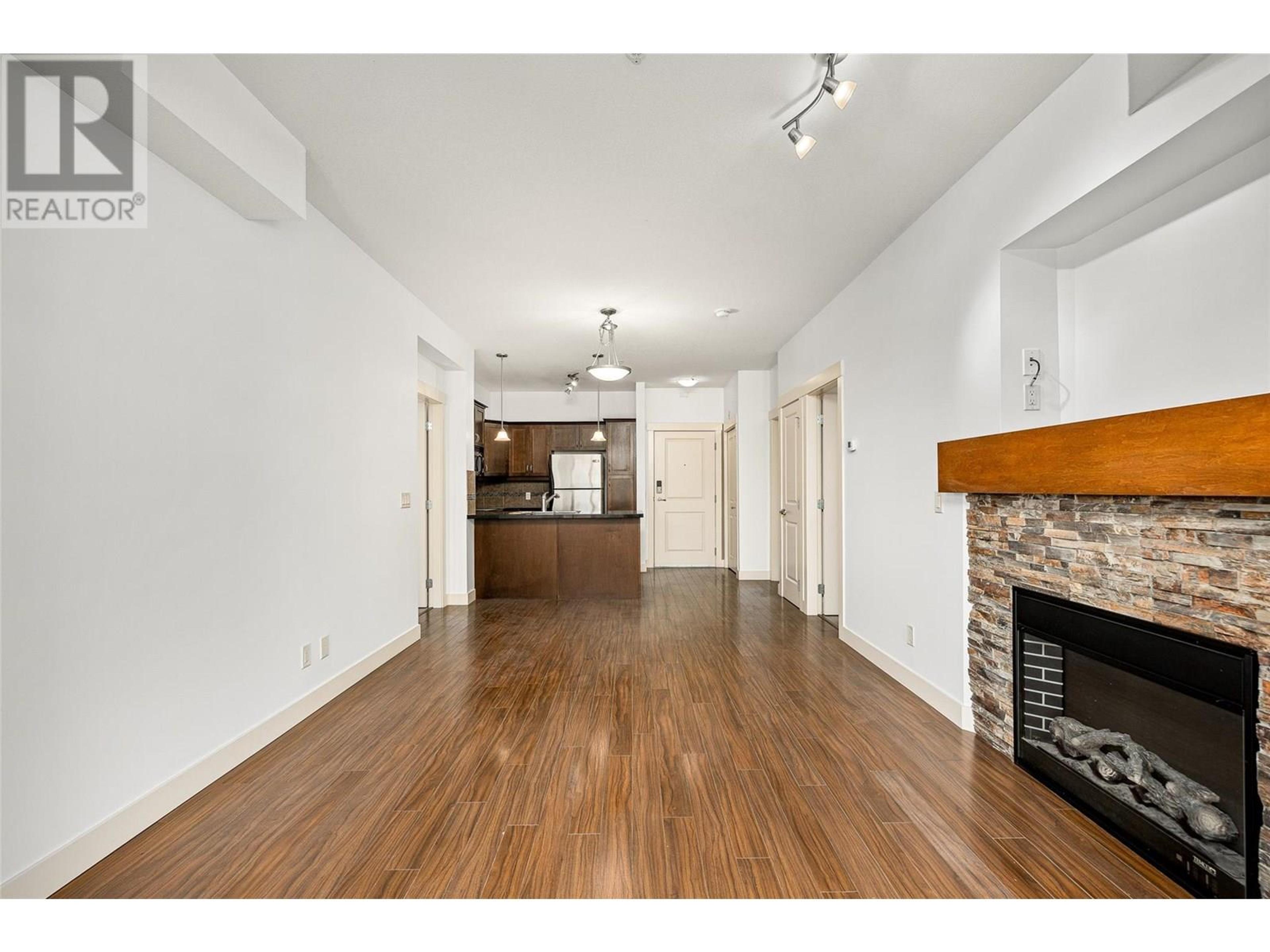 #215 3533 CARRINGTON ROAD - Image 17