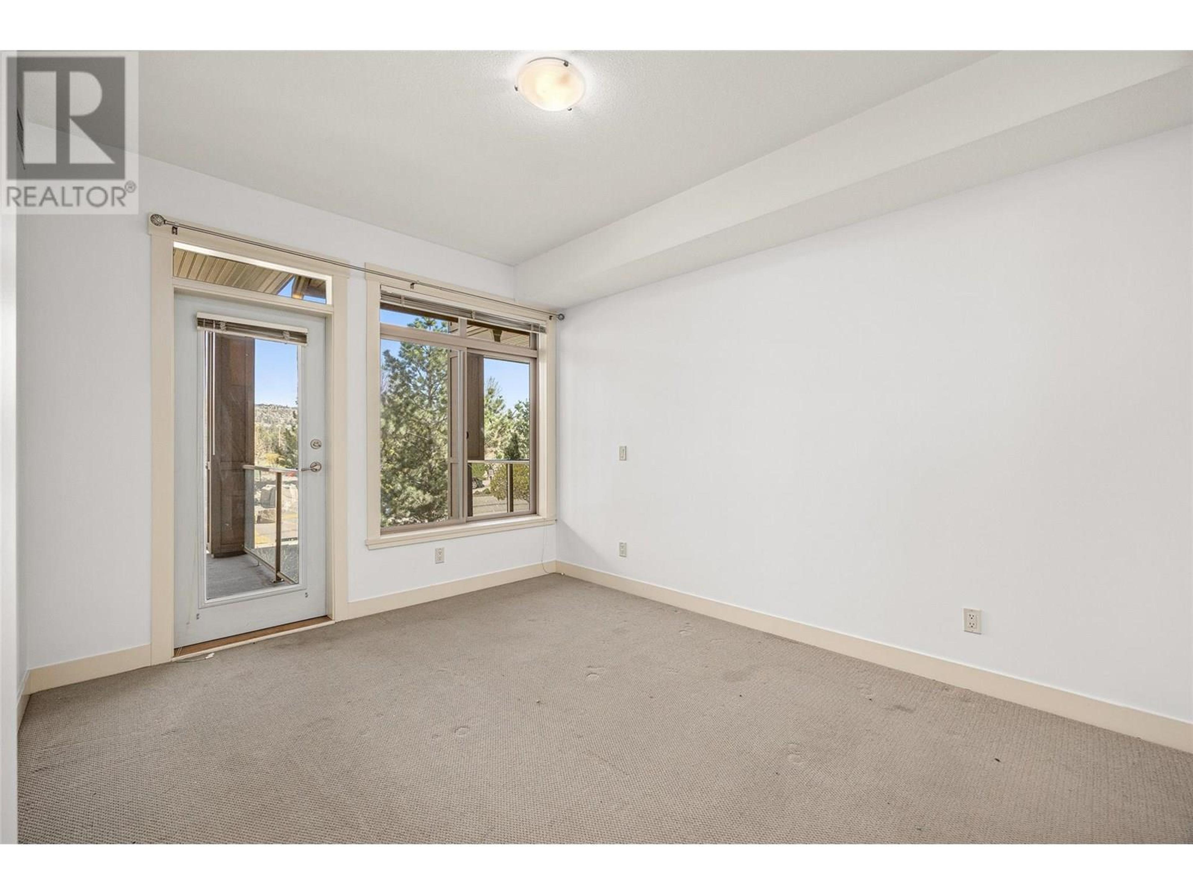 #215 3533 CARRINGTON ROAD - Image 25