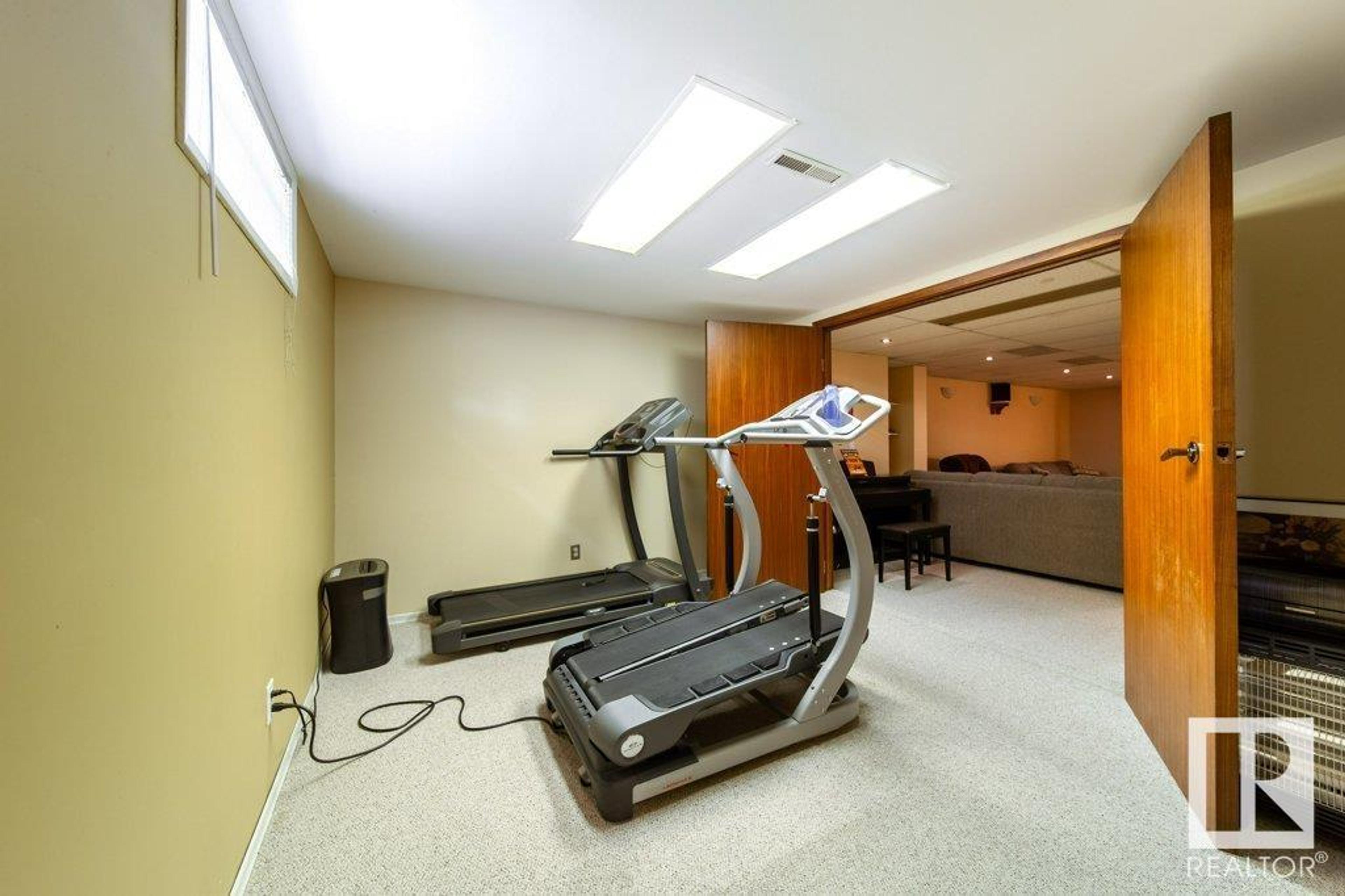 15629 83 AV NW - Image 10