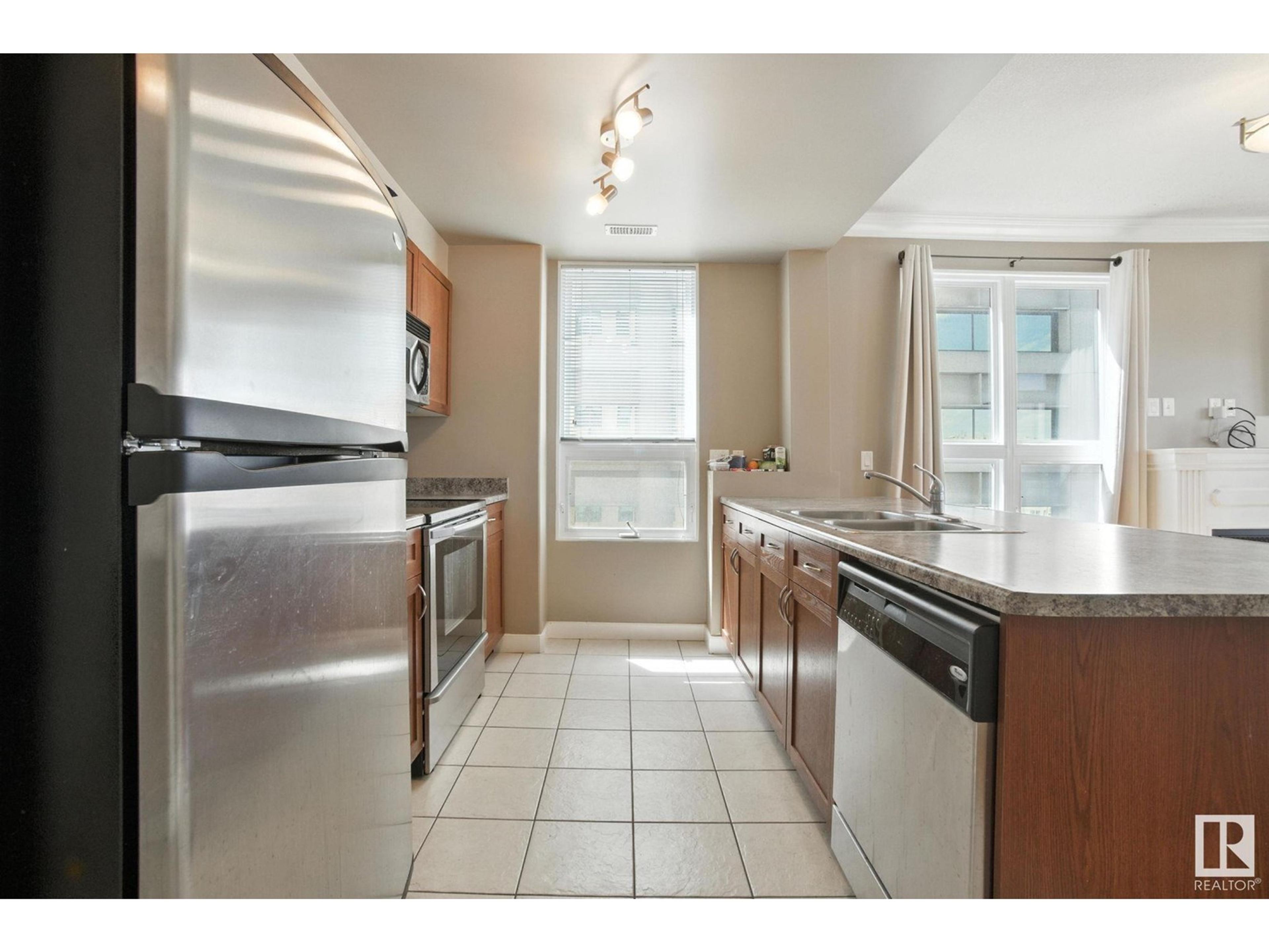 #1008 9939 109 ST NW - Image 5